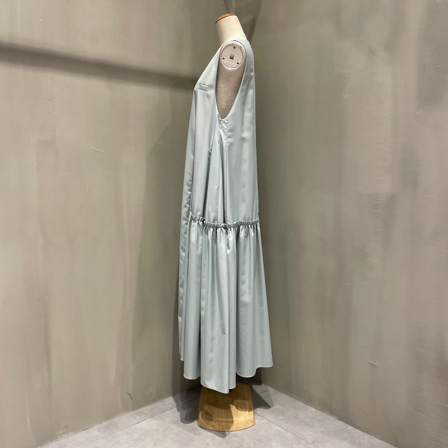 【anana】ボリュームジャンパースカート