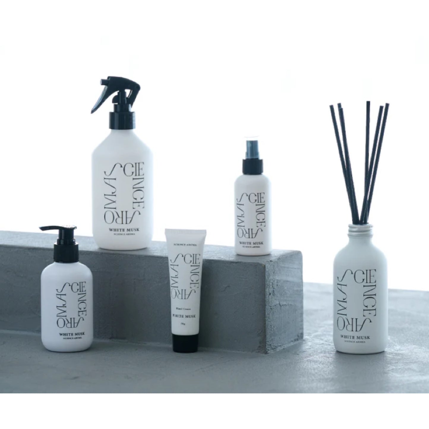 【and SEASON select】AROMA BodyMilk