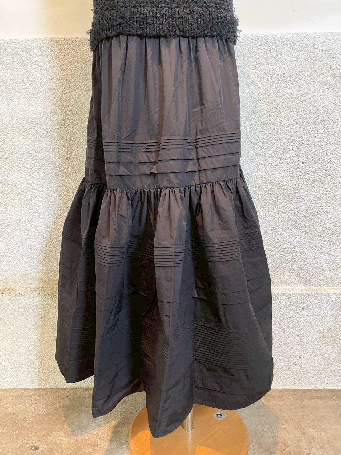 【EN'DAY】【大人のこなれスタイル】ニット×ティアード ワンピース Black×Black