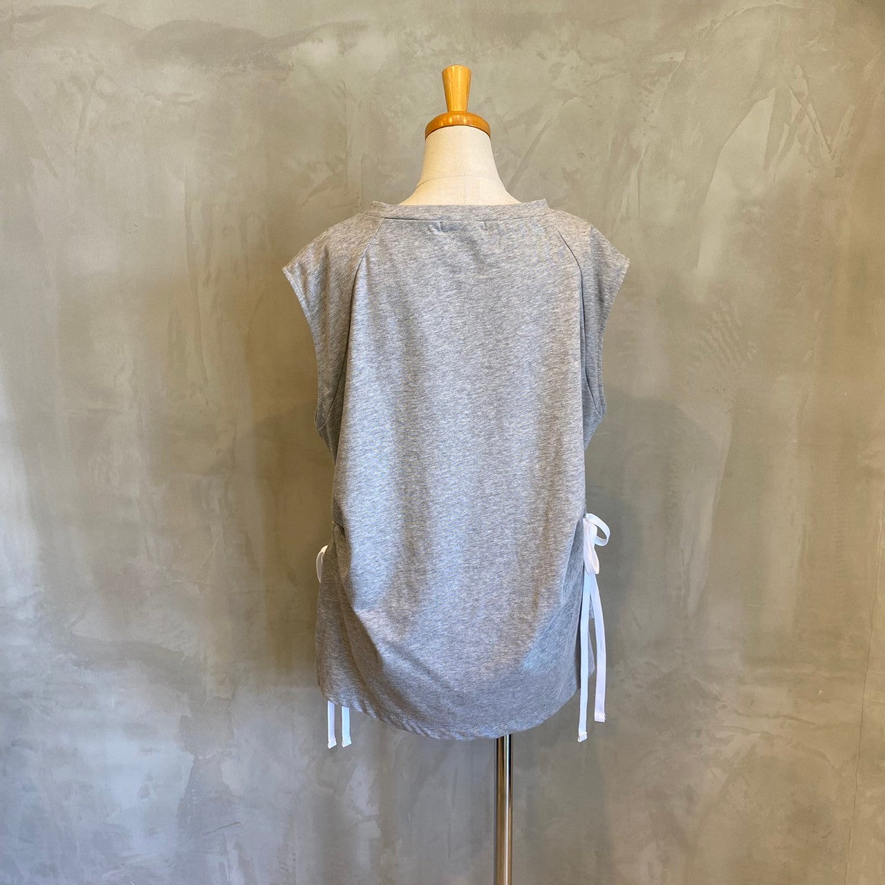 【B7】コットン天竺サイドドロストフレンチ袖カットソー