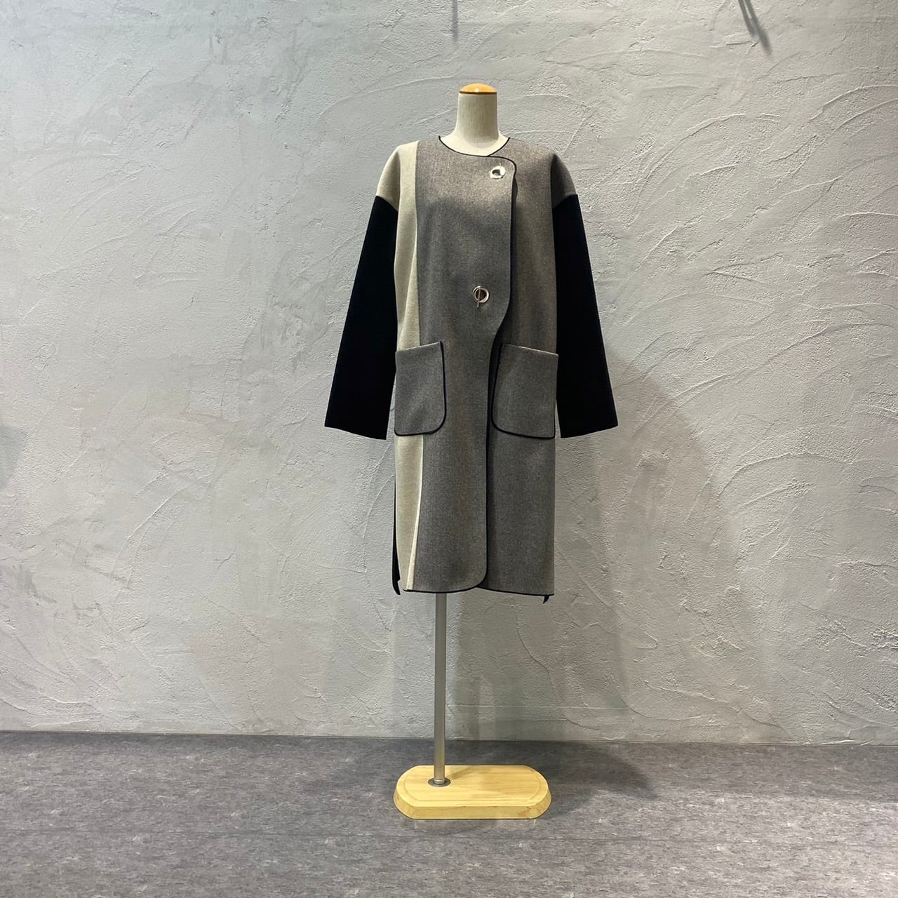 Eimee law/アイレットバー釦配色コート