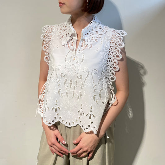 【Eimee Law】エンブロイダリーパネルレースベスト