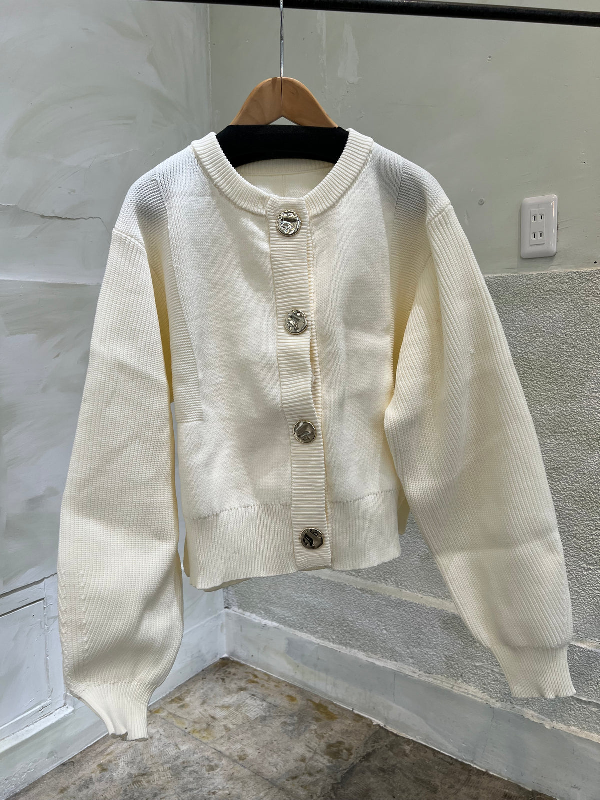 【botanical】スポンディッシュBIGボタンクルーネックカーディガン