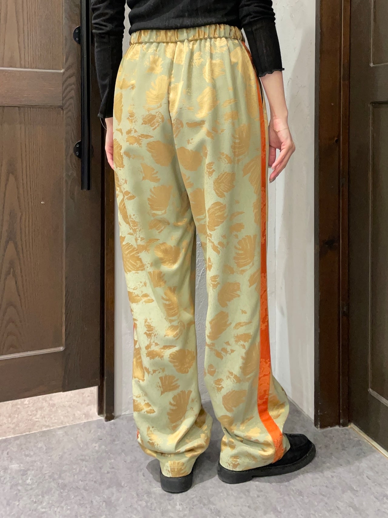 【THOMAS MAGPIE】サテンジャガードパンツ