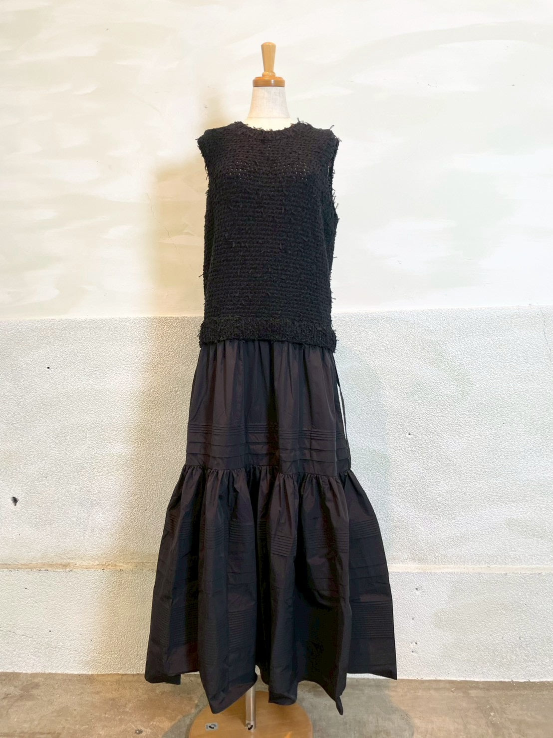 【EN'DAY】【大人のこなれスタイル】ニット×ティアード ワンピース Black×Black