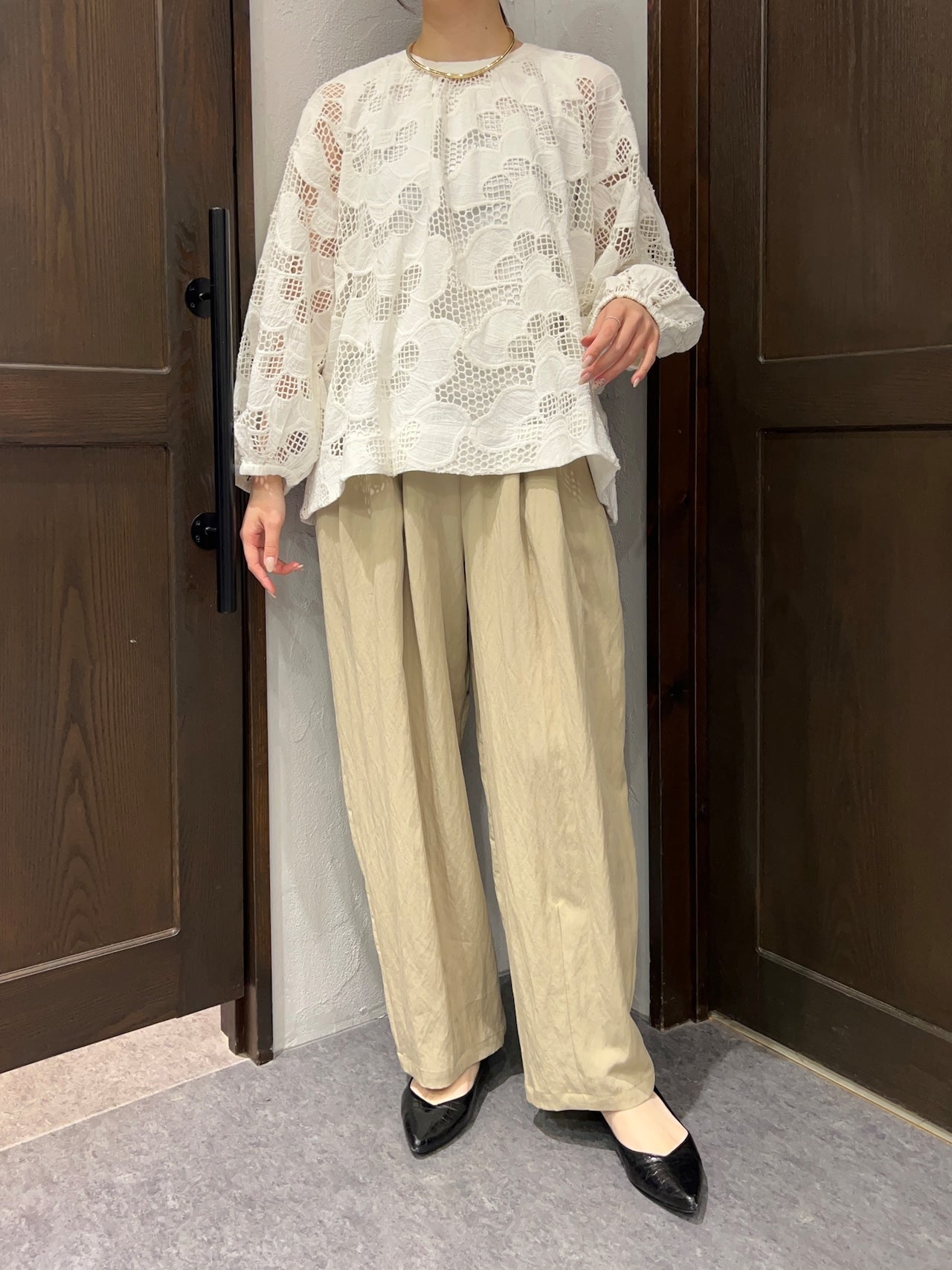 【TORRAZZO DONNA】カットワークレースブラウス