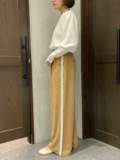 【botanical】パフスリーブ袖フリルニット