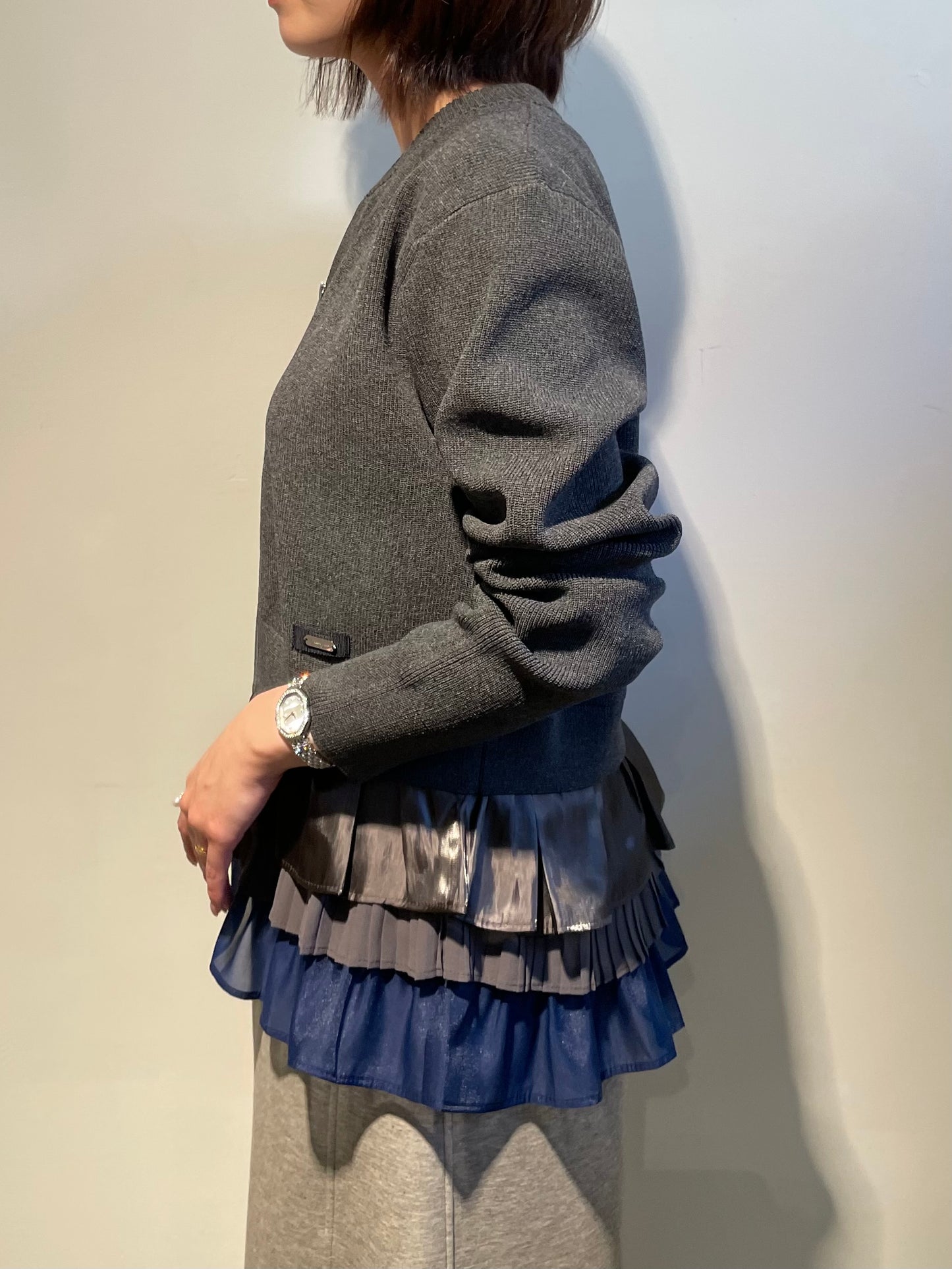 【予約商品】ペプラムフリルニットブルゾン