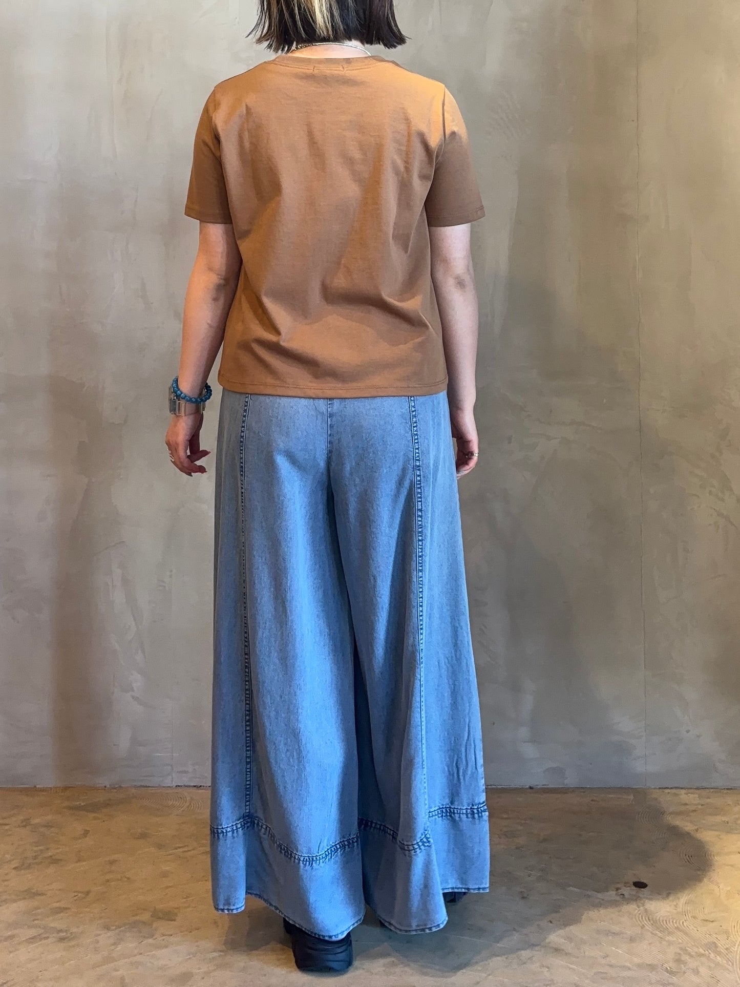 【CYNICAL】ラメロゴ刺繍TEE