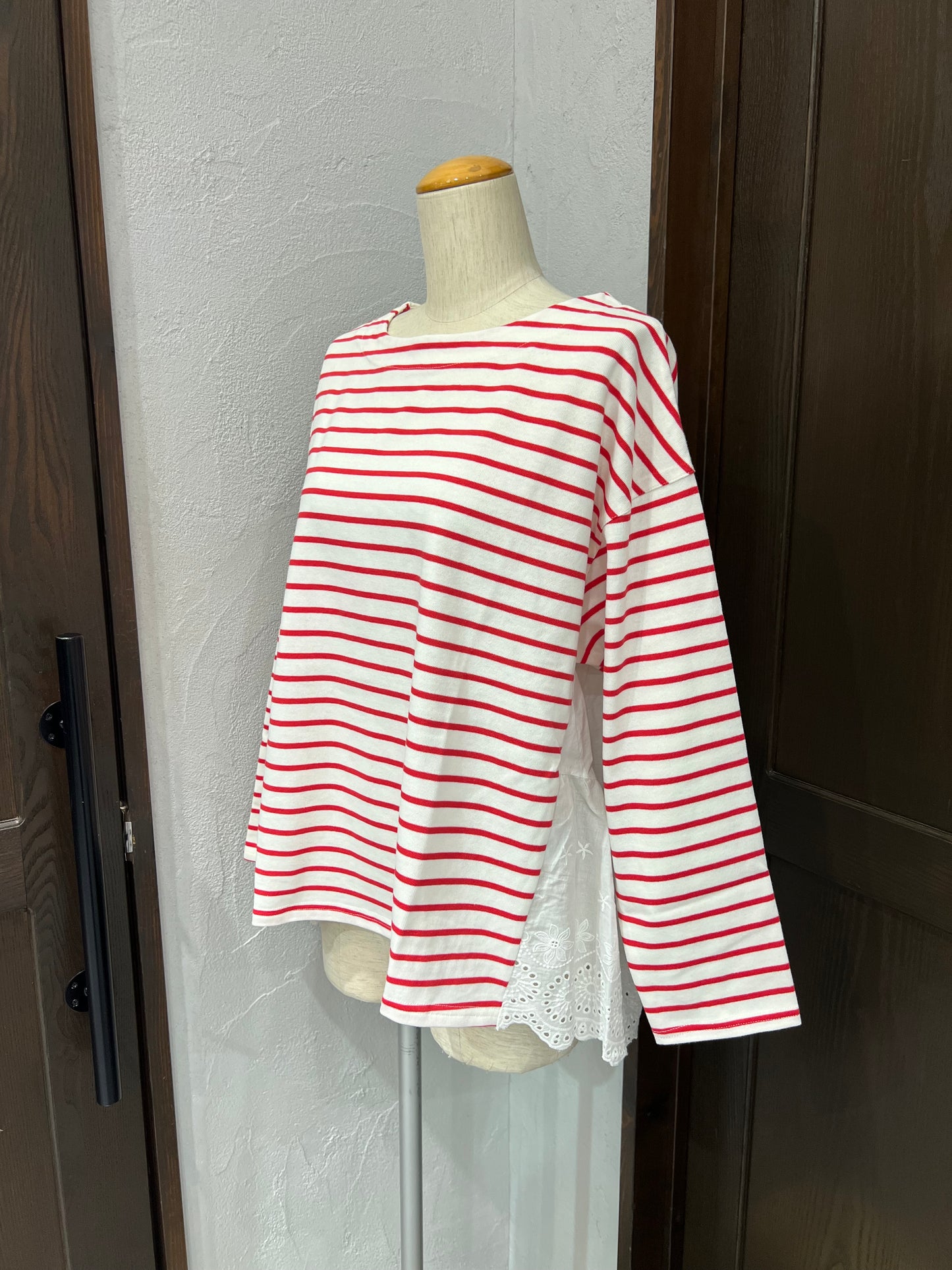 【botanical】裾レース長袖Tシャツ