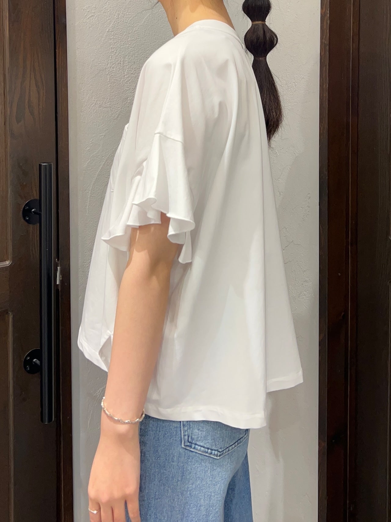 【ayane】VネックTシャツ