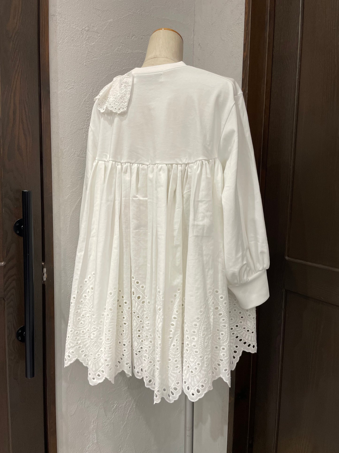 【THOMAS MAGPIE】レースフリルプルオーバー