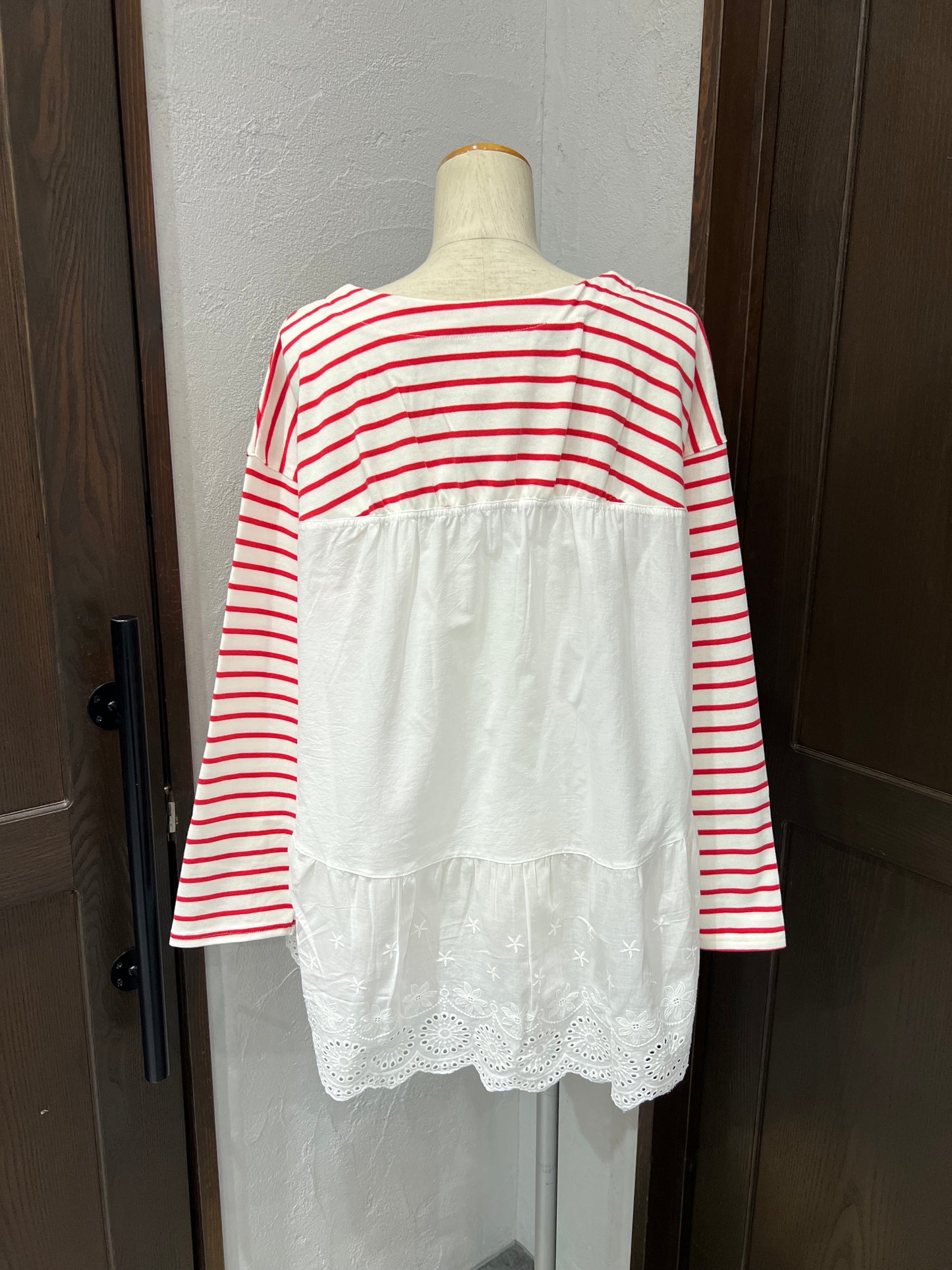 【botanical】裾レース長袖Tシャツ