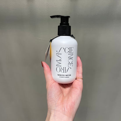 【and SEASON select】AROMA　BodyMilk