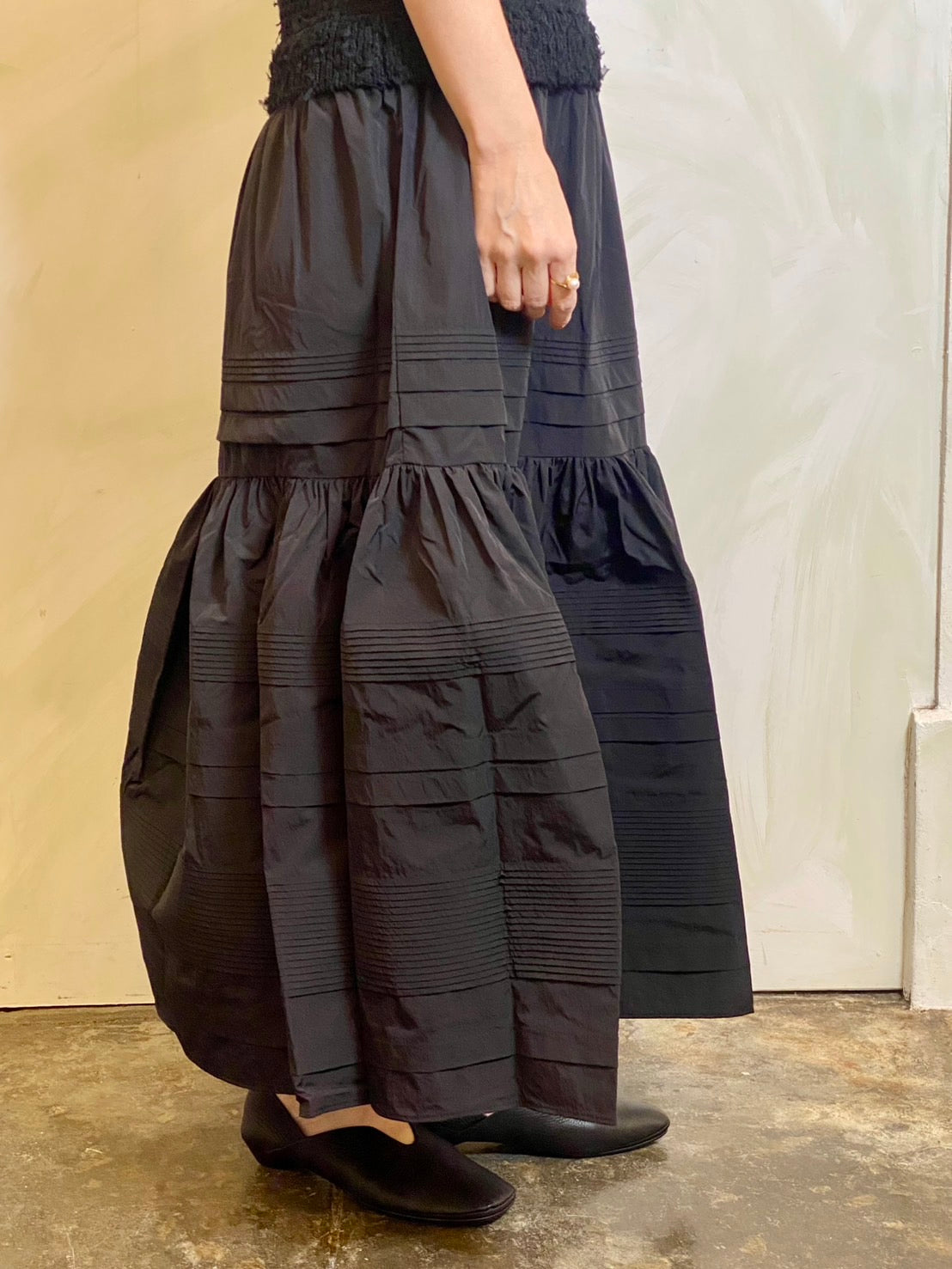 【EN'DAY】【大人のこなれスタイル】ニット×ティアード ワンピース Black×Black