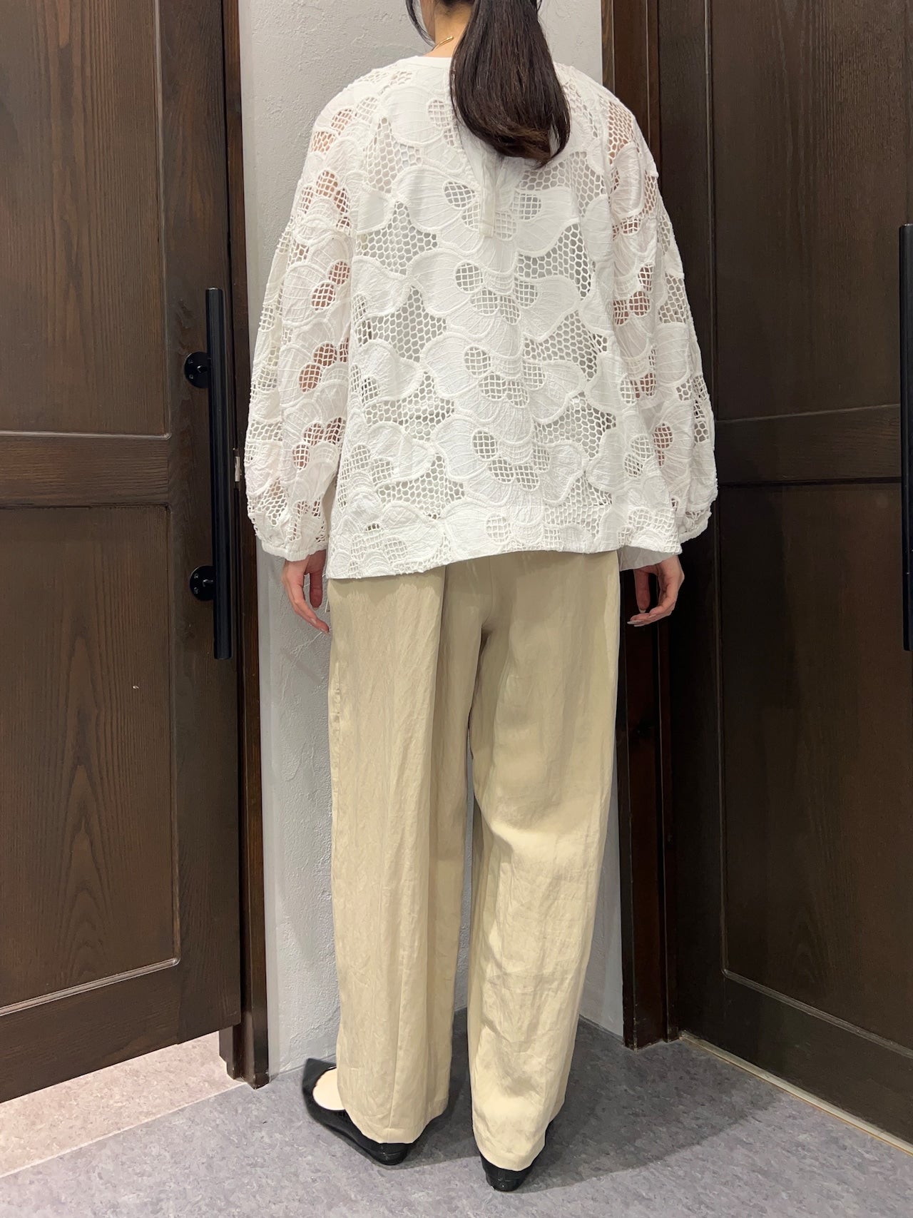 【TORRAZZO DONNA】カットワークレースブラウス