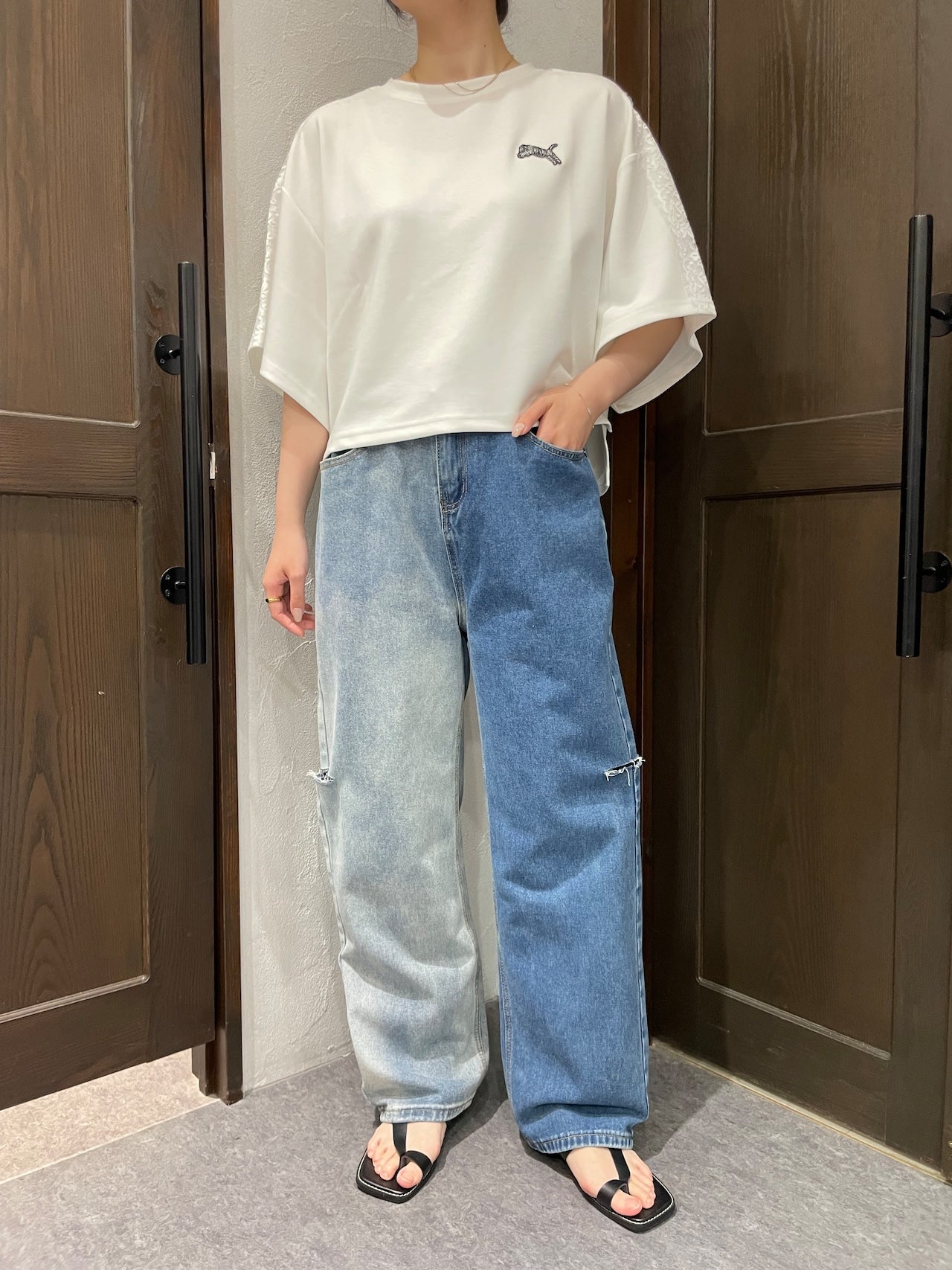 【TRANOI】トラ刺繍レースライントップス