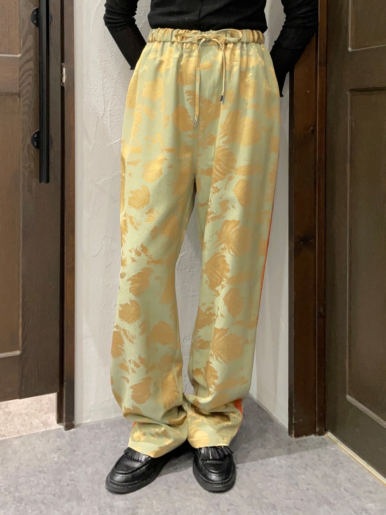 【THOMAS MAGPIE】サテンジャガードパンツ