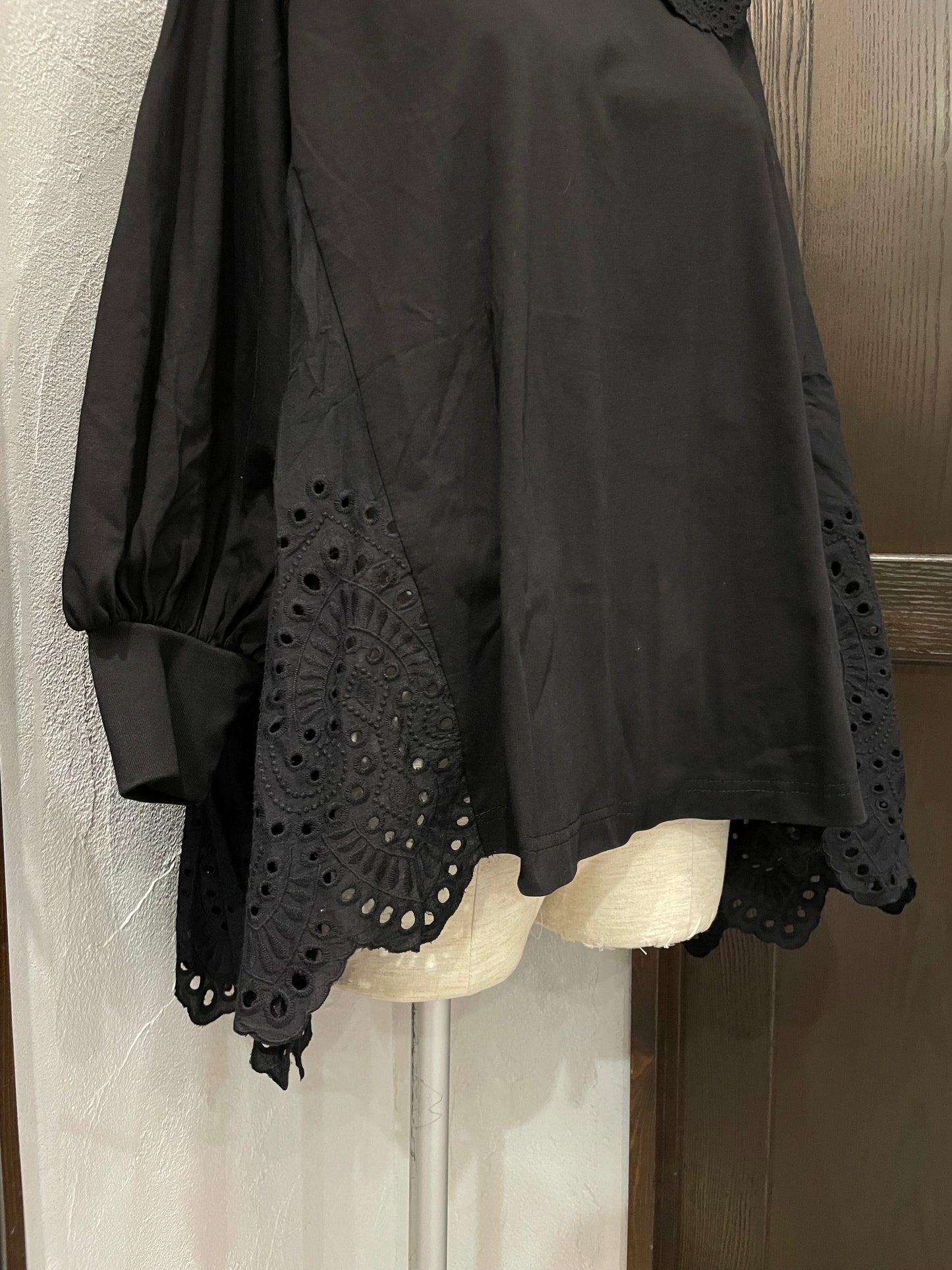 【THOMAS MAGPIE】レースフリルプルオーバー