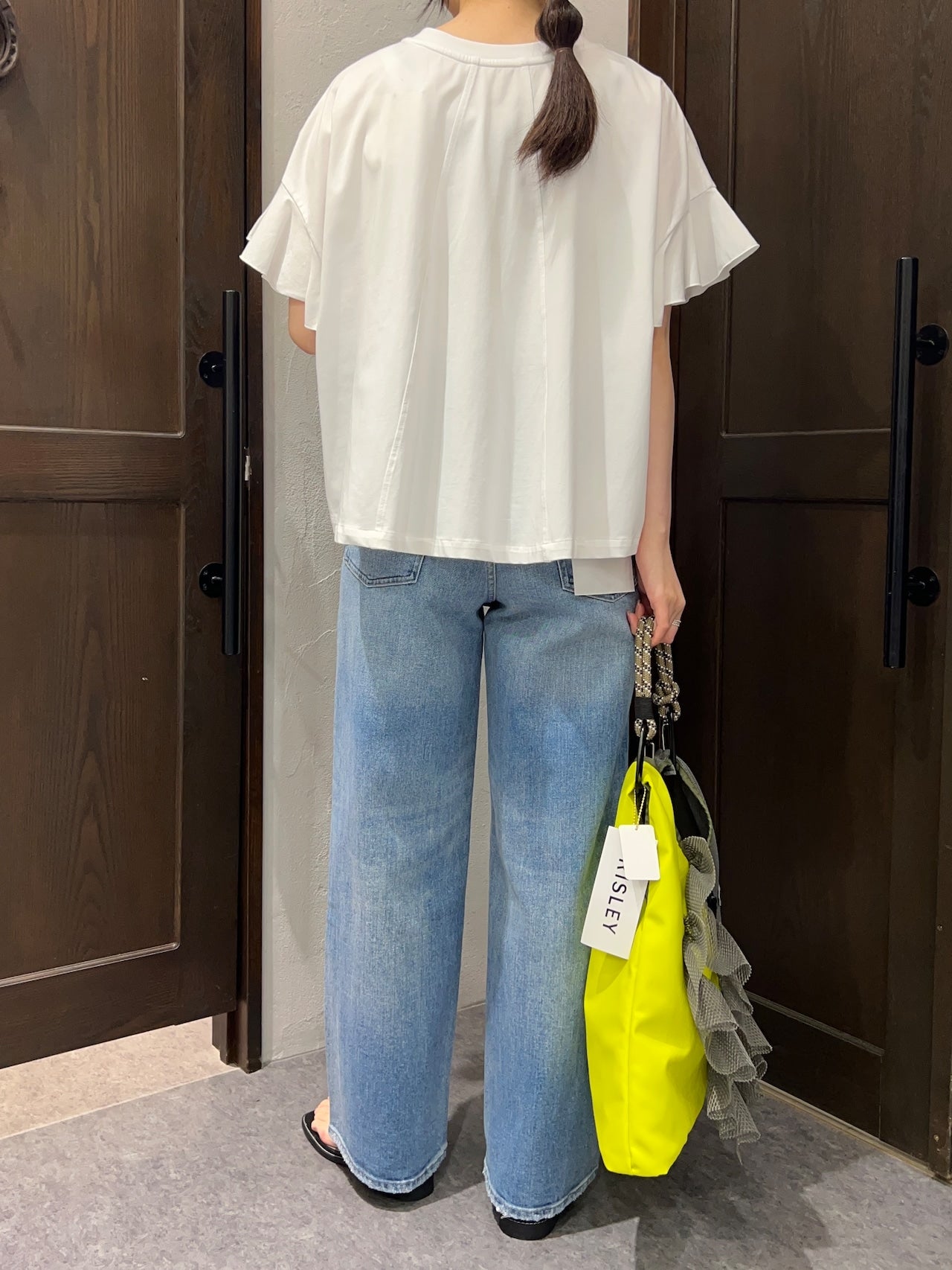 【ayane】VネックTシャツ