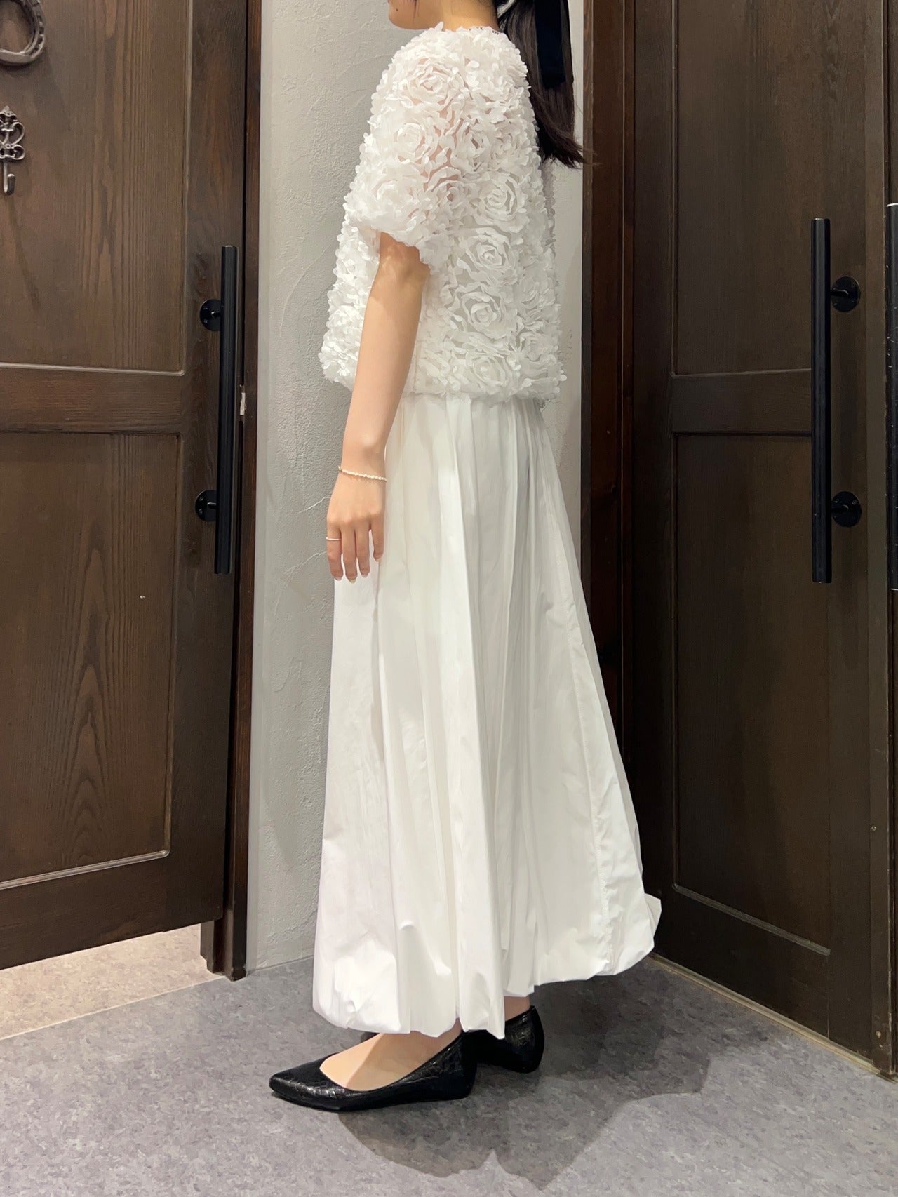 【TORRAZZO DONNA】フラワーチュール刺繍シアージャケット