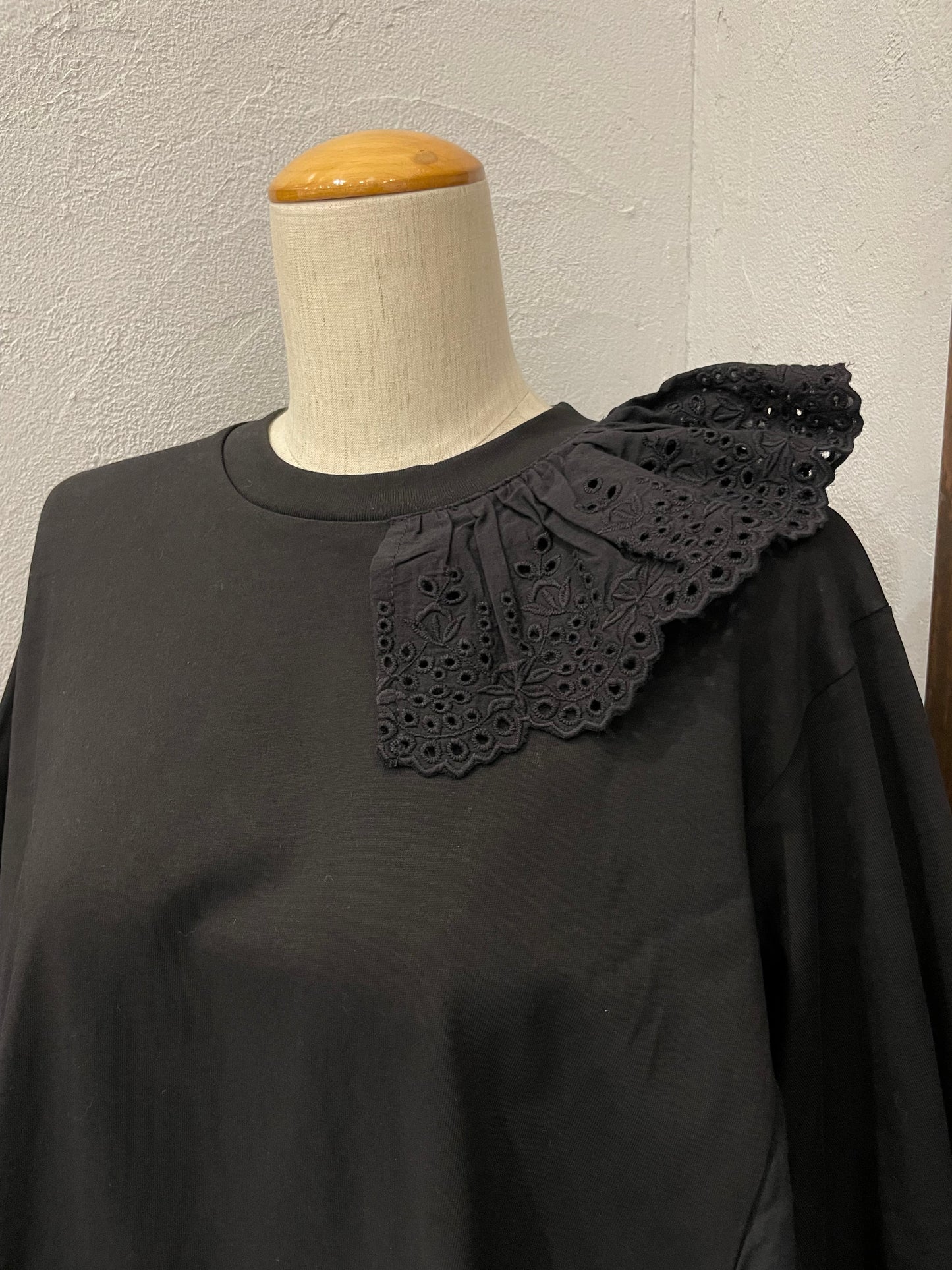 【THOMAS MAGPIE】レースフリルプルオーバー