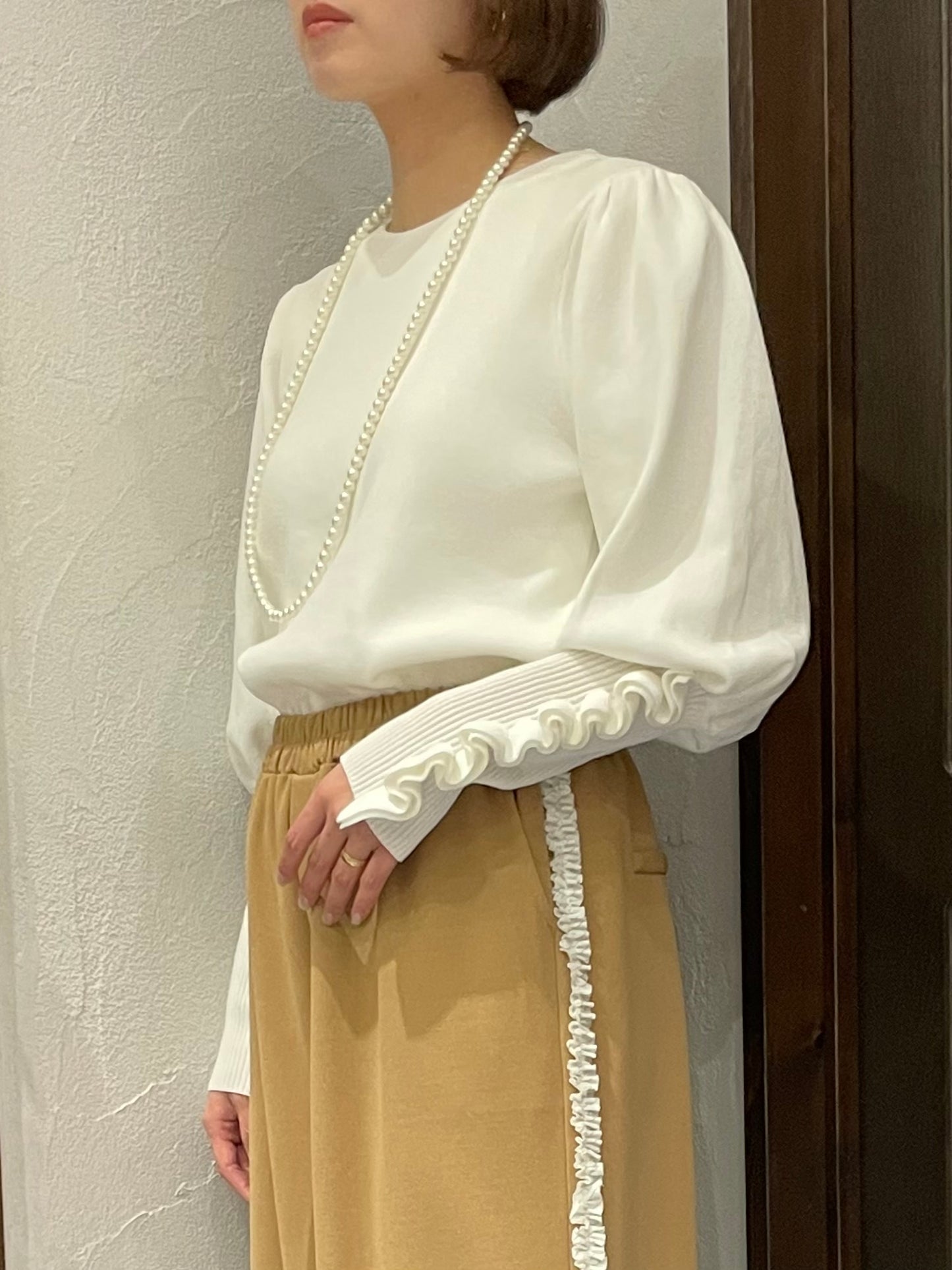 【botanical】パフスリーブ袖フリルニット