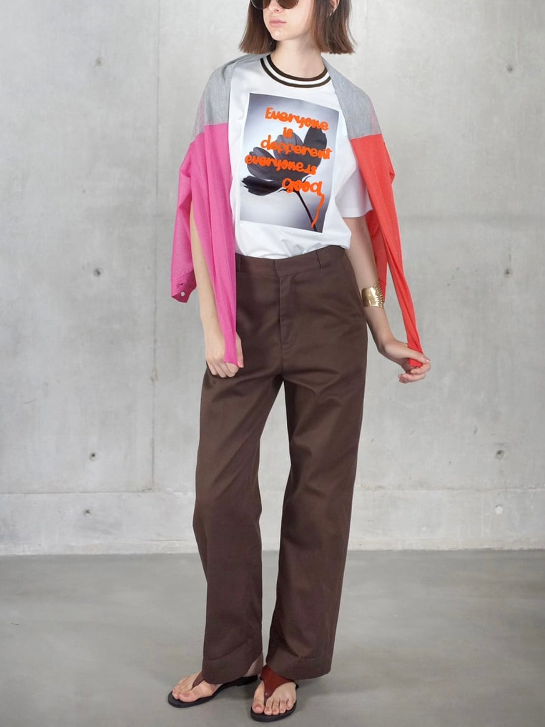 【カジュアルが新鮮になる、大人のTシャツ】EN'DAY/アートプリント×コード刺繍 Tシャツ