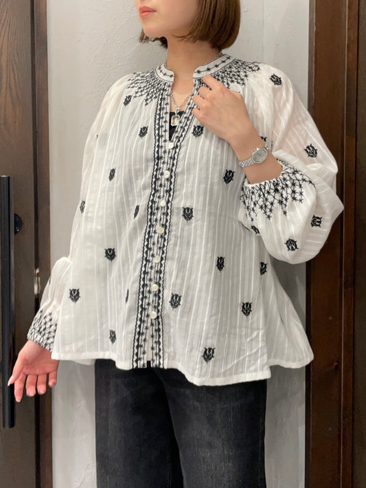 【TORRAZZO DONNA】インド刺繍ブラウス
