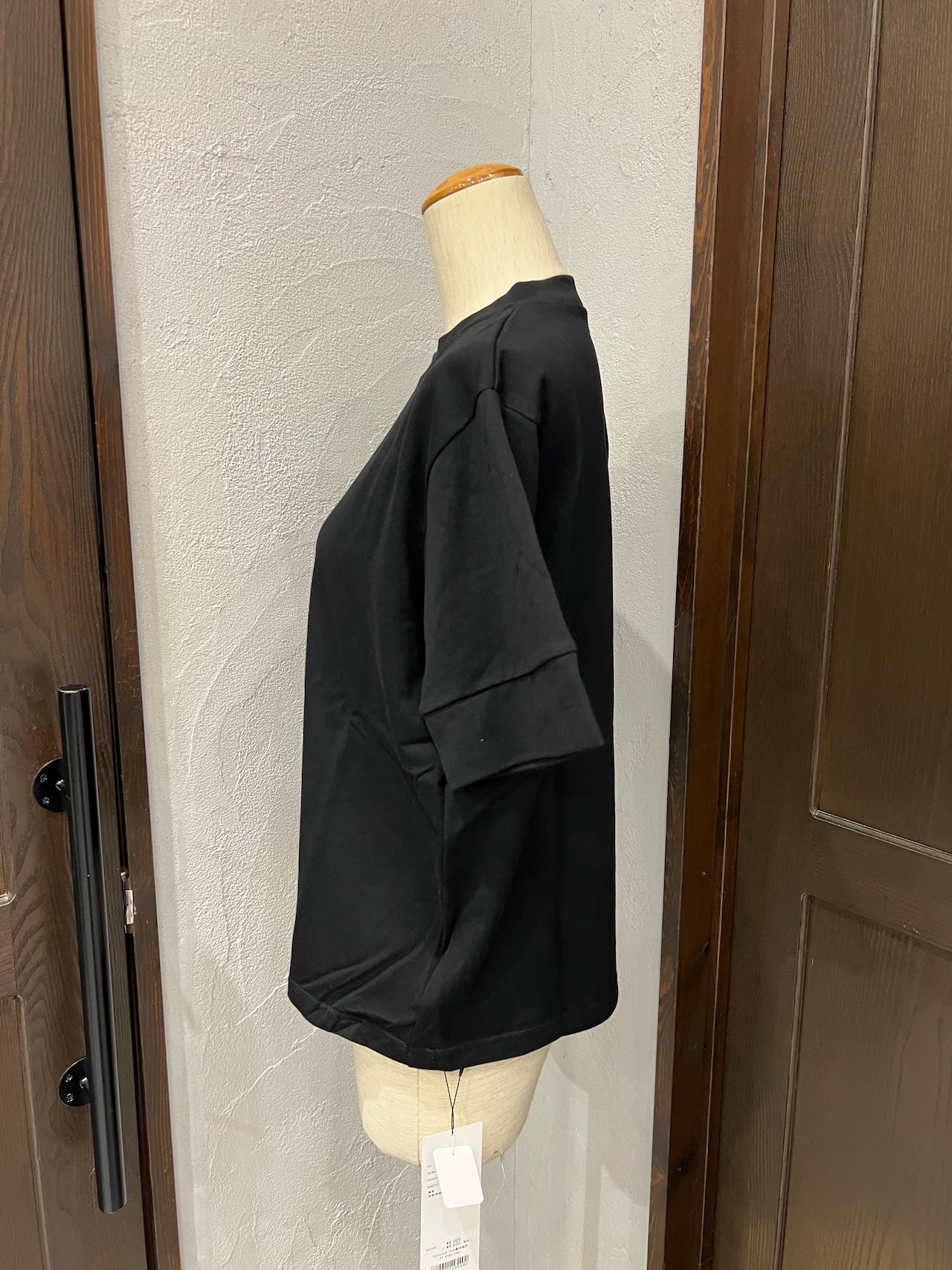 【MARECHAL TERRE】バックロゴテープデザインTシャツ