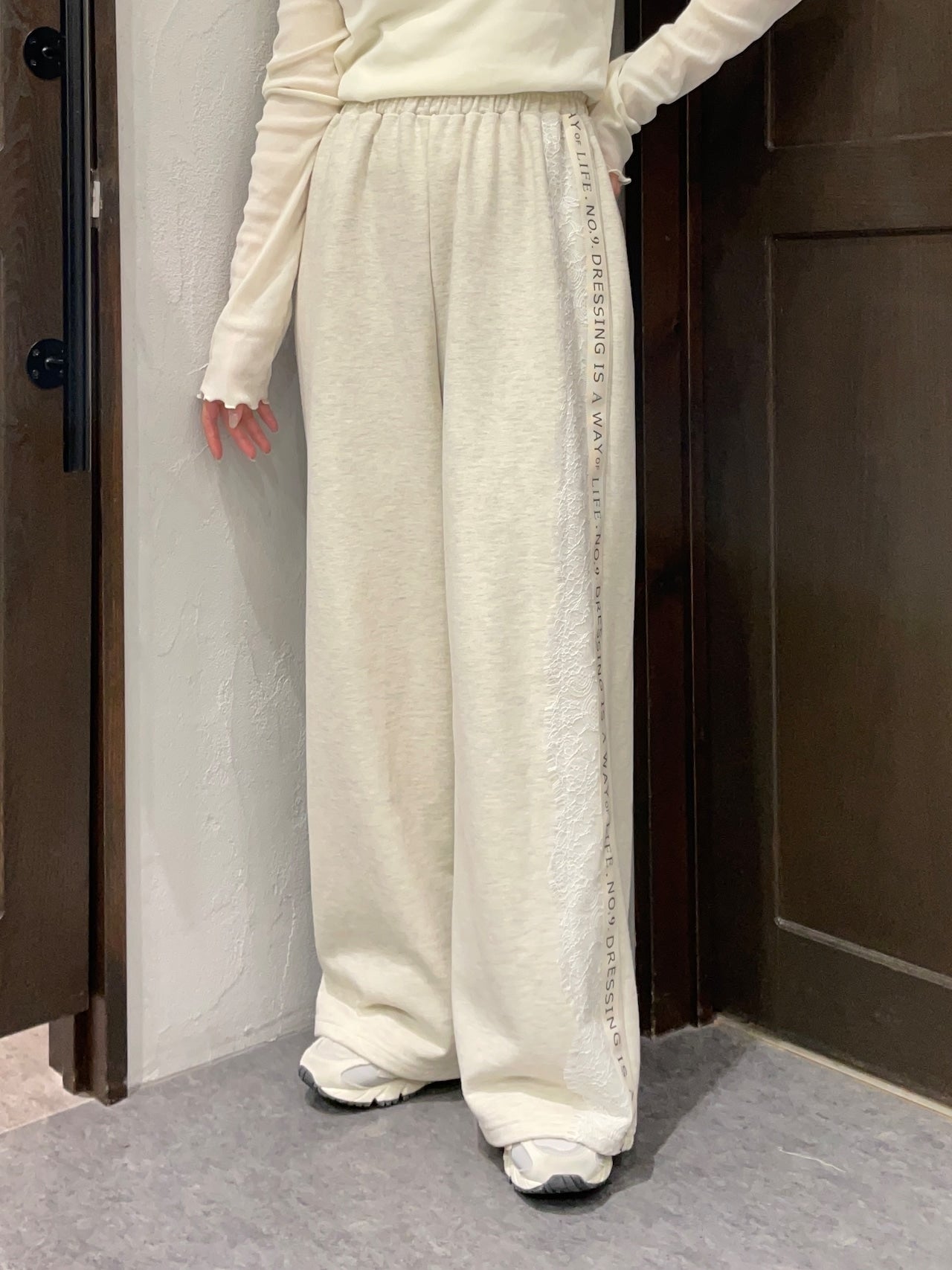 【Eimee Law】サイドロゴ＆レーススエットパンツ