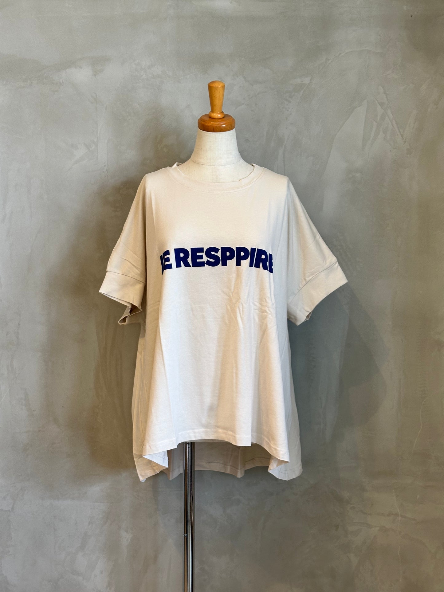 【botanical】コットンラウンドヘムプリントTEE