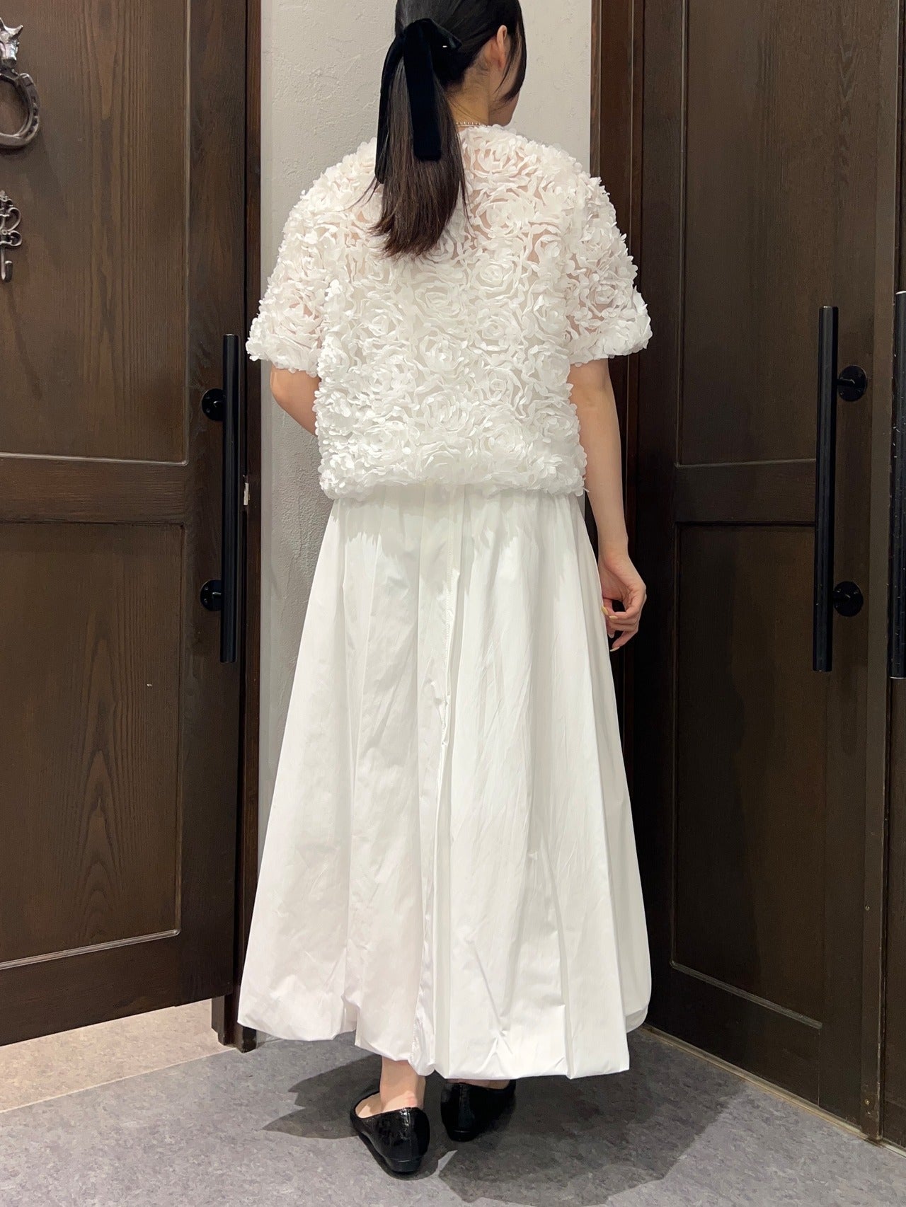 【TORRAZZO DONNA】フラワーチュール刺繍シアージャケット