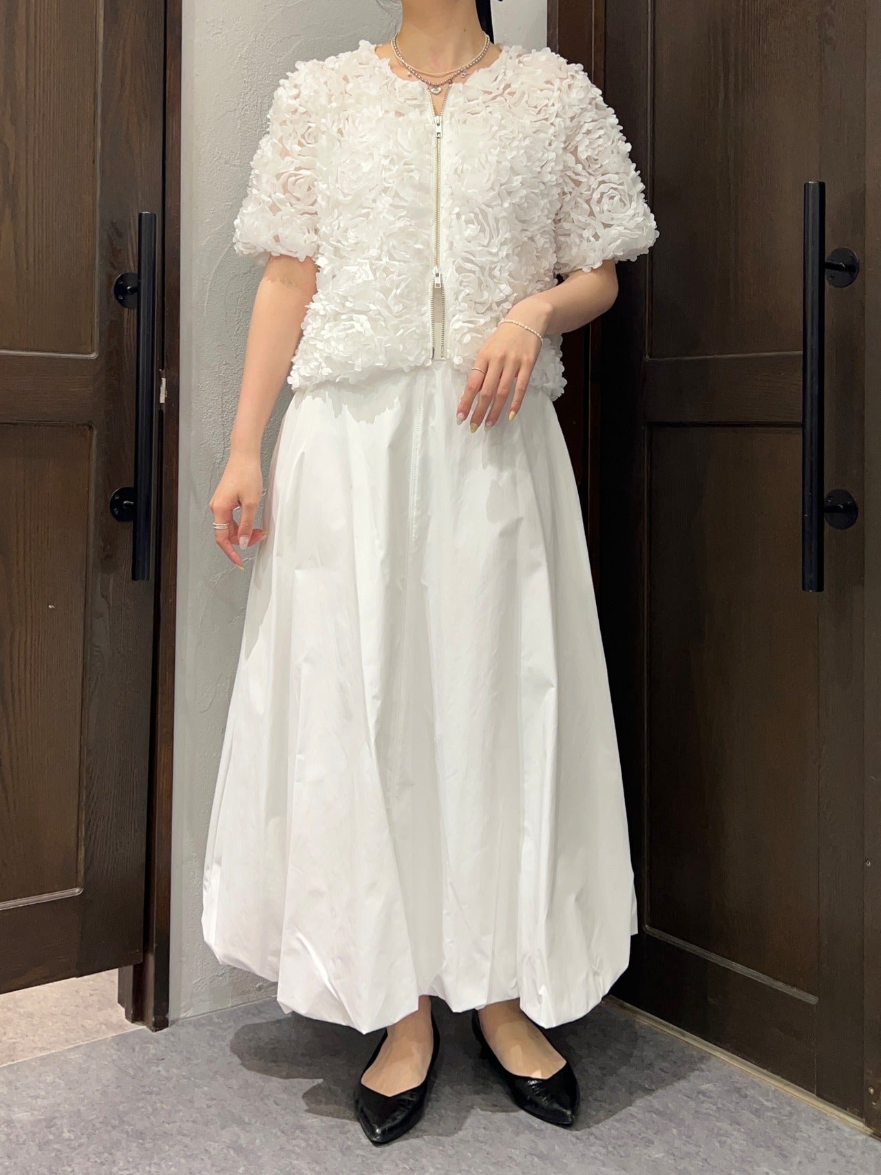 【TORRAZZO DONNA】フラワーチュール刺繍シアージャケット