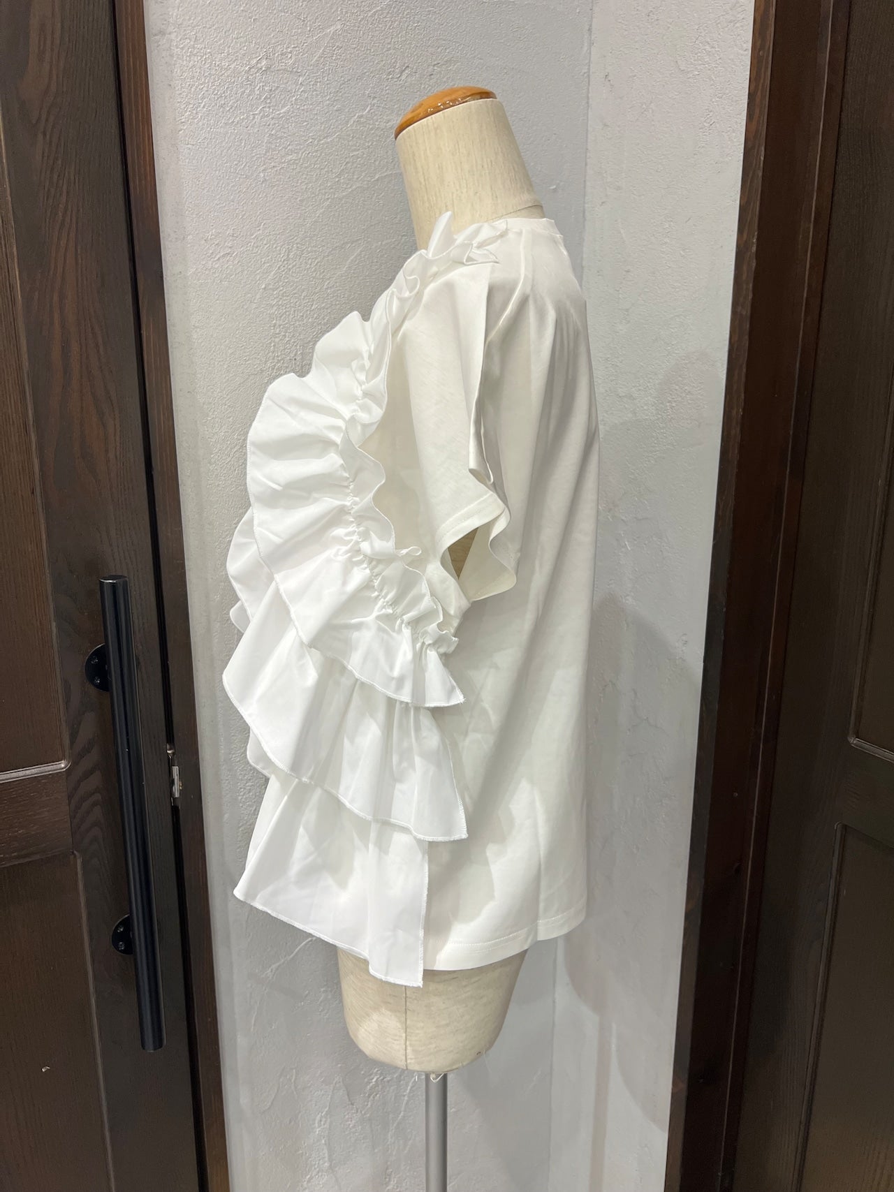 【PICCIN PERLA】アシンメトリーフリルプルオーバー