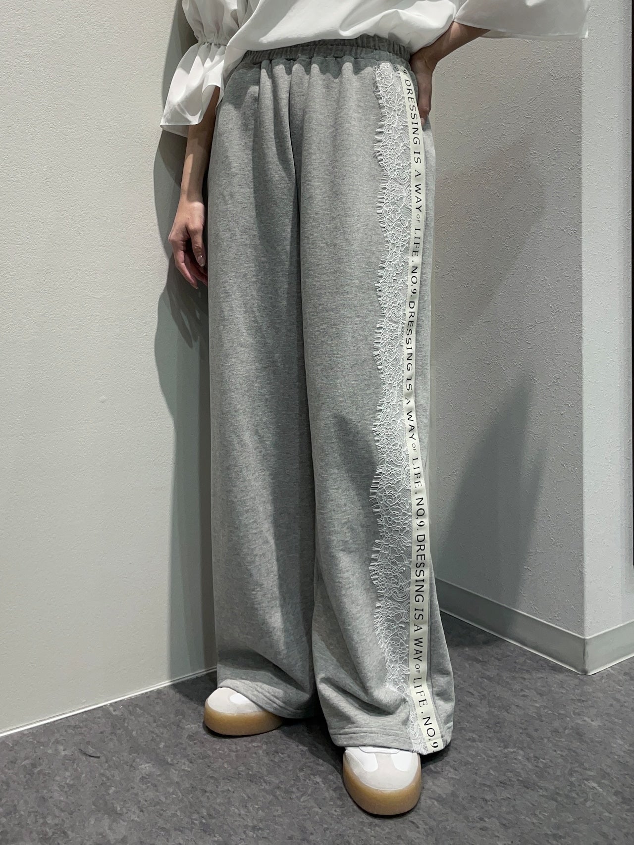 【Eimee Law】サイドロゴ＆レーススエットパンツ