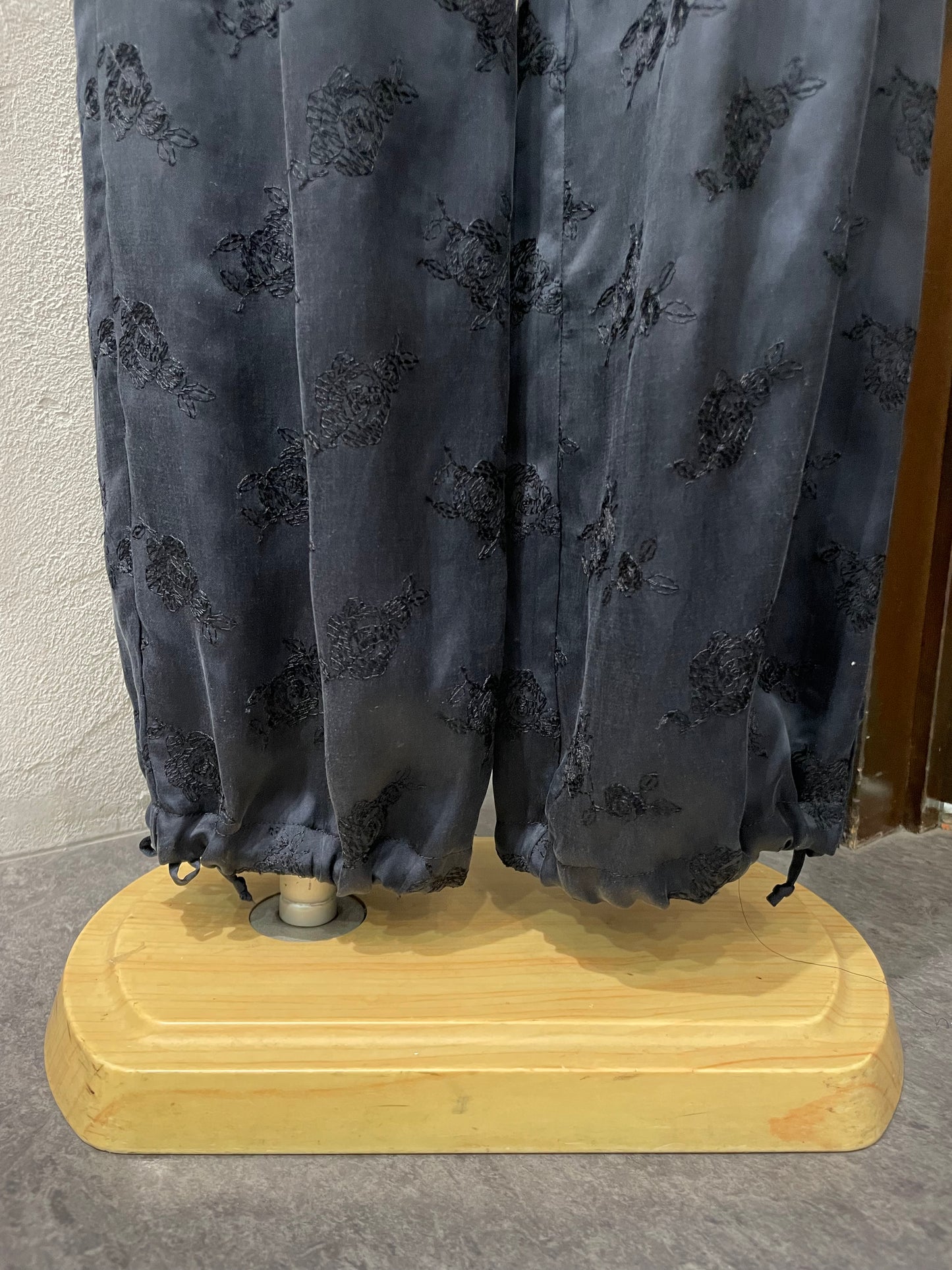 【TICCA】キュプラエンブロイダリーパンツ