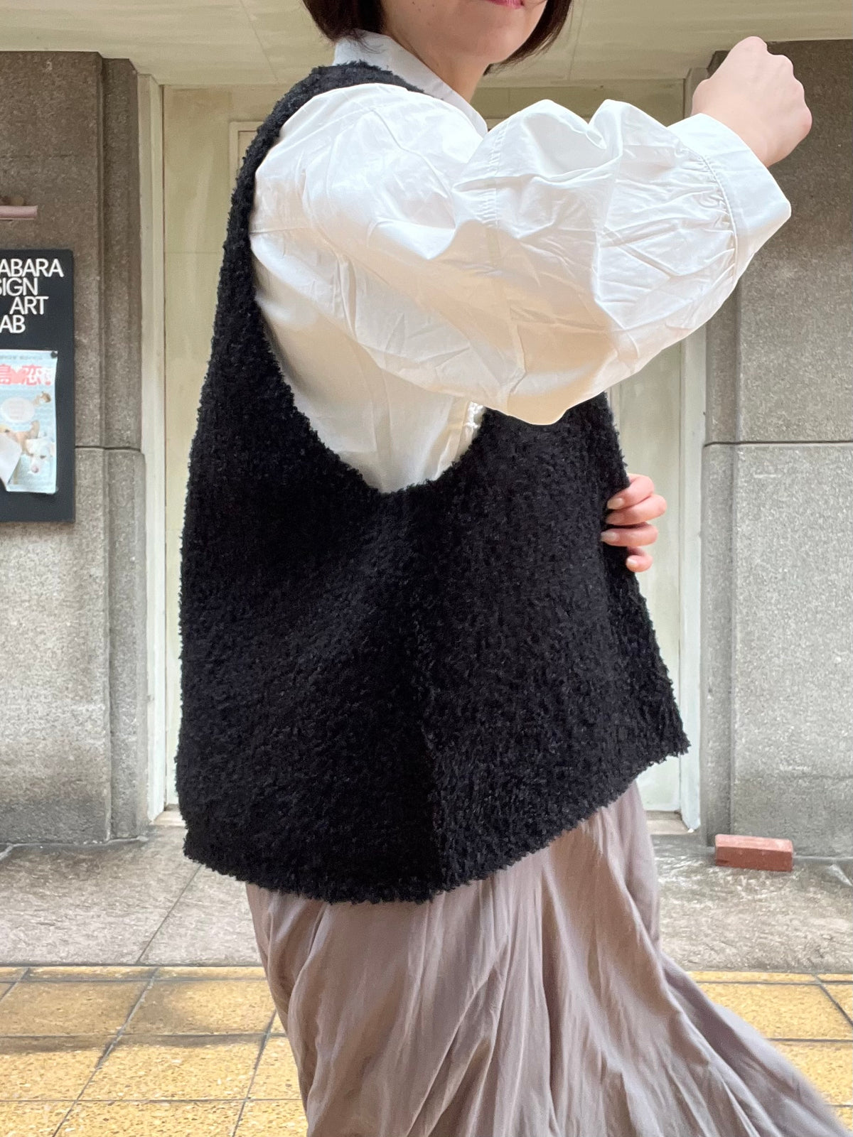 【mizuiro ind】ヘアリーヤーンVネックプルオーバー