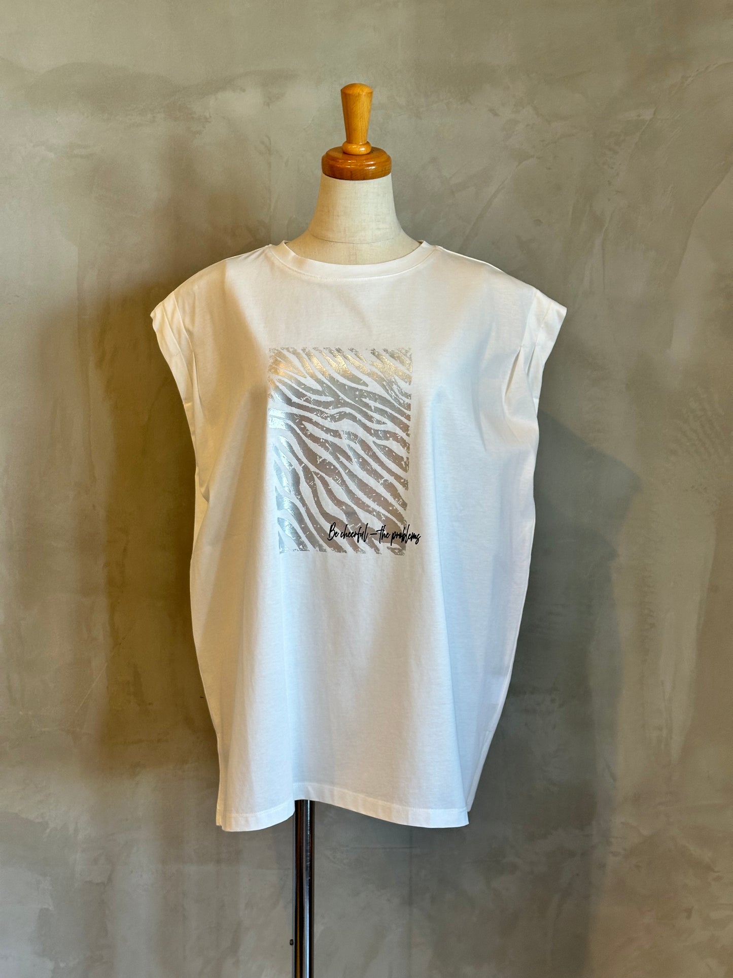【NOUQUE】箔プリントボックスTEE
