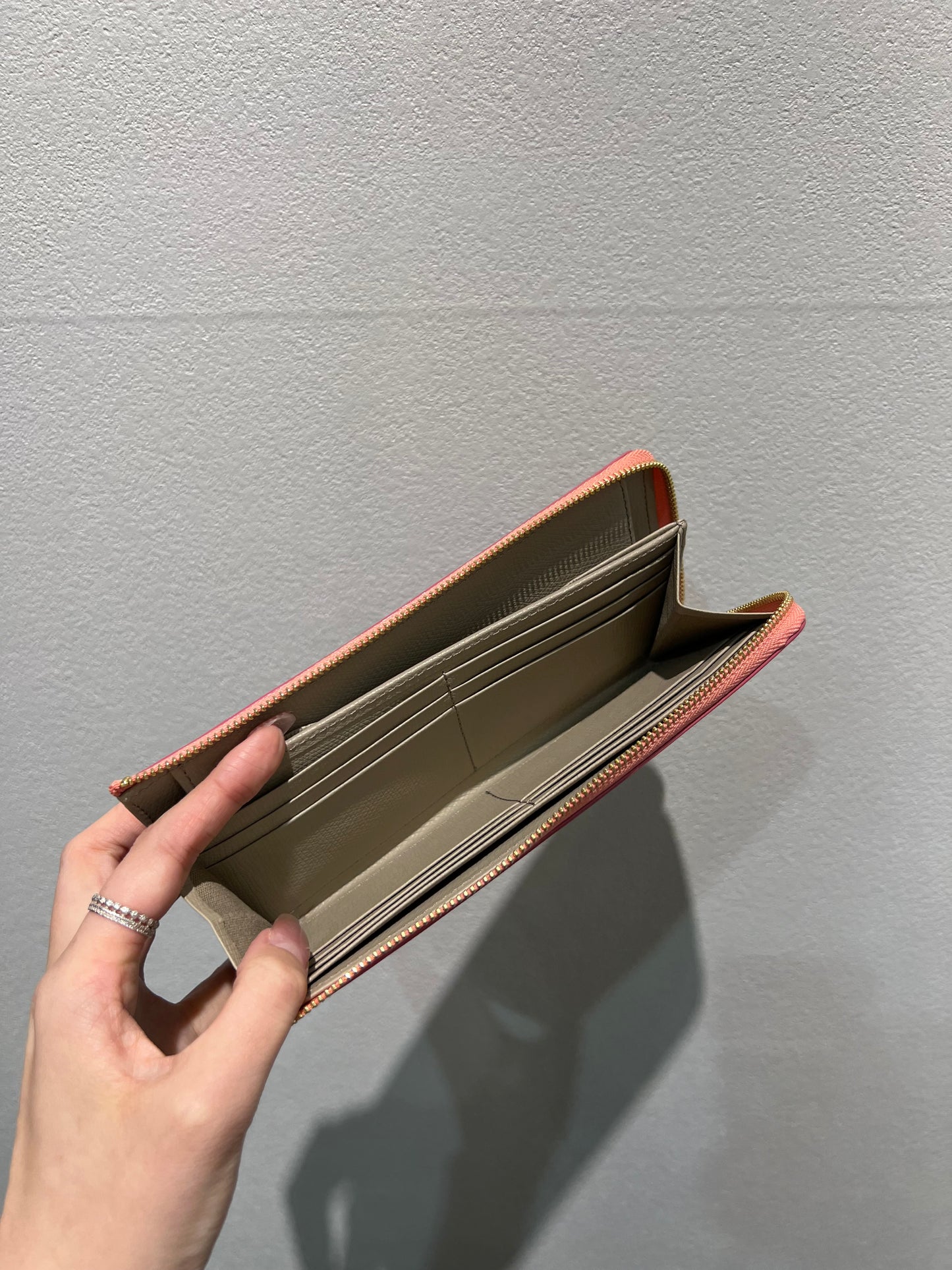 【VIOLAd'RO】ヌメ革長財布