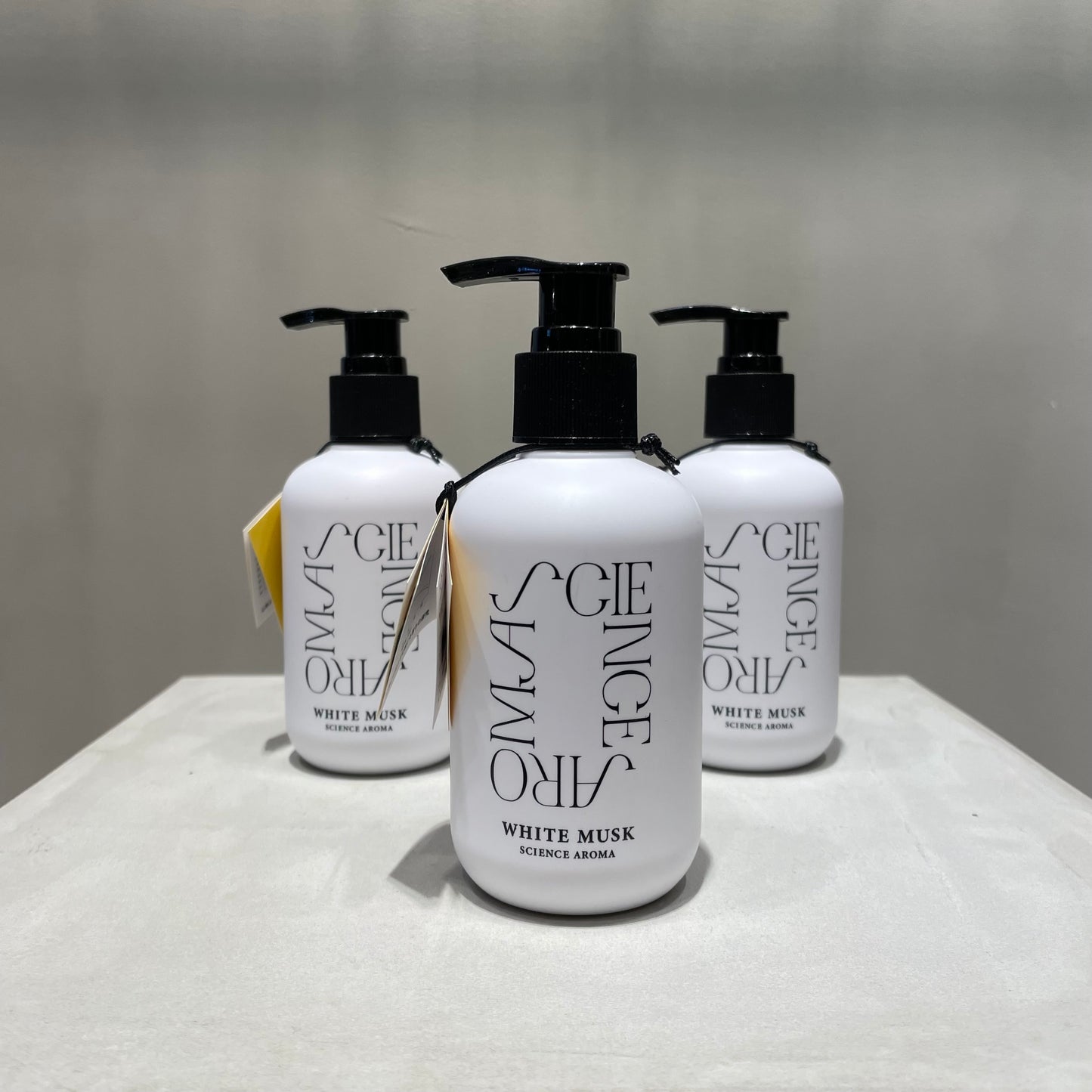 【and SEASON select】AROMA　BodyMilk