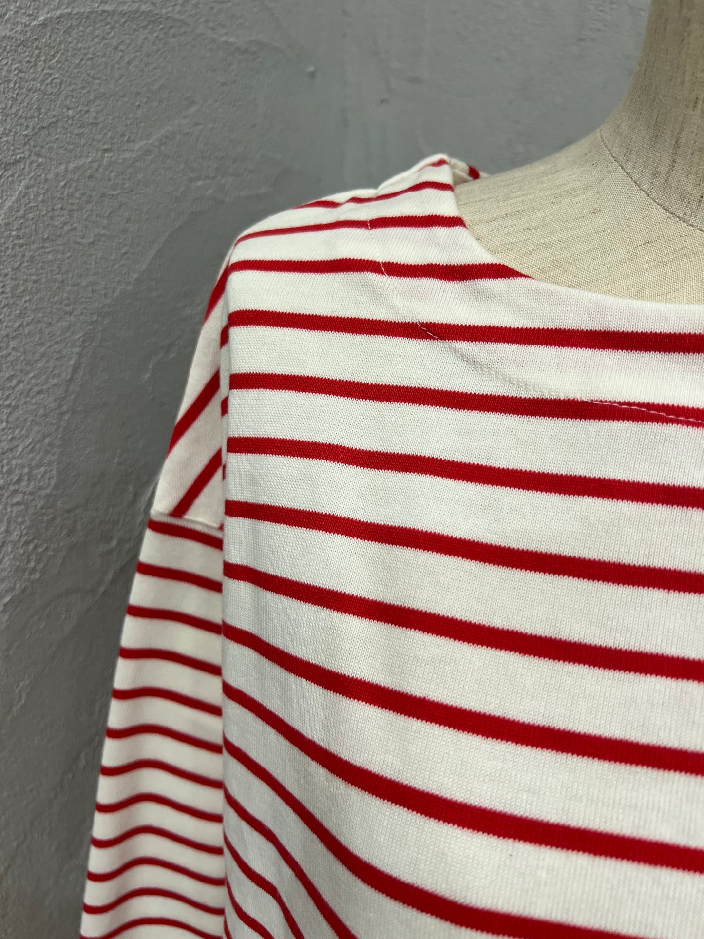 【botanical】裾レース長袖Tシャツ