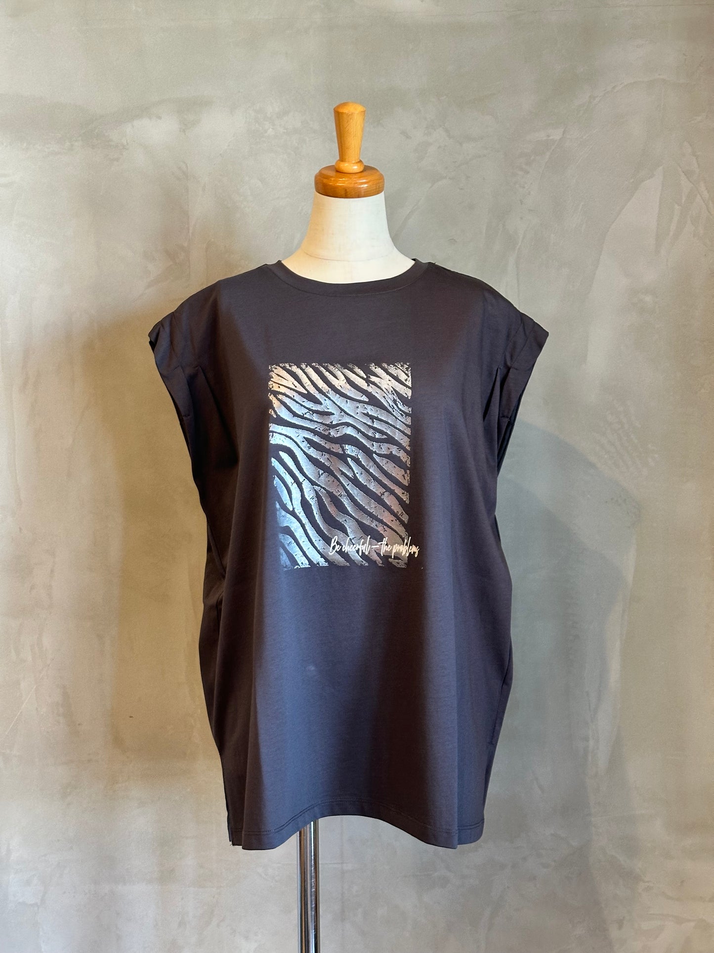 【NOUQUE】箔プリントボックスTEE