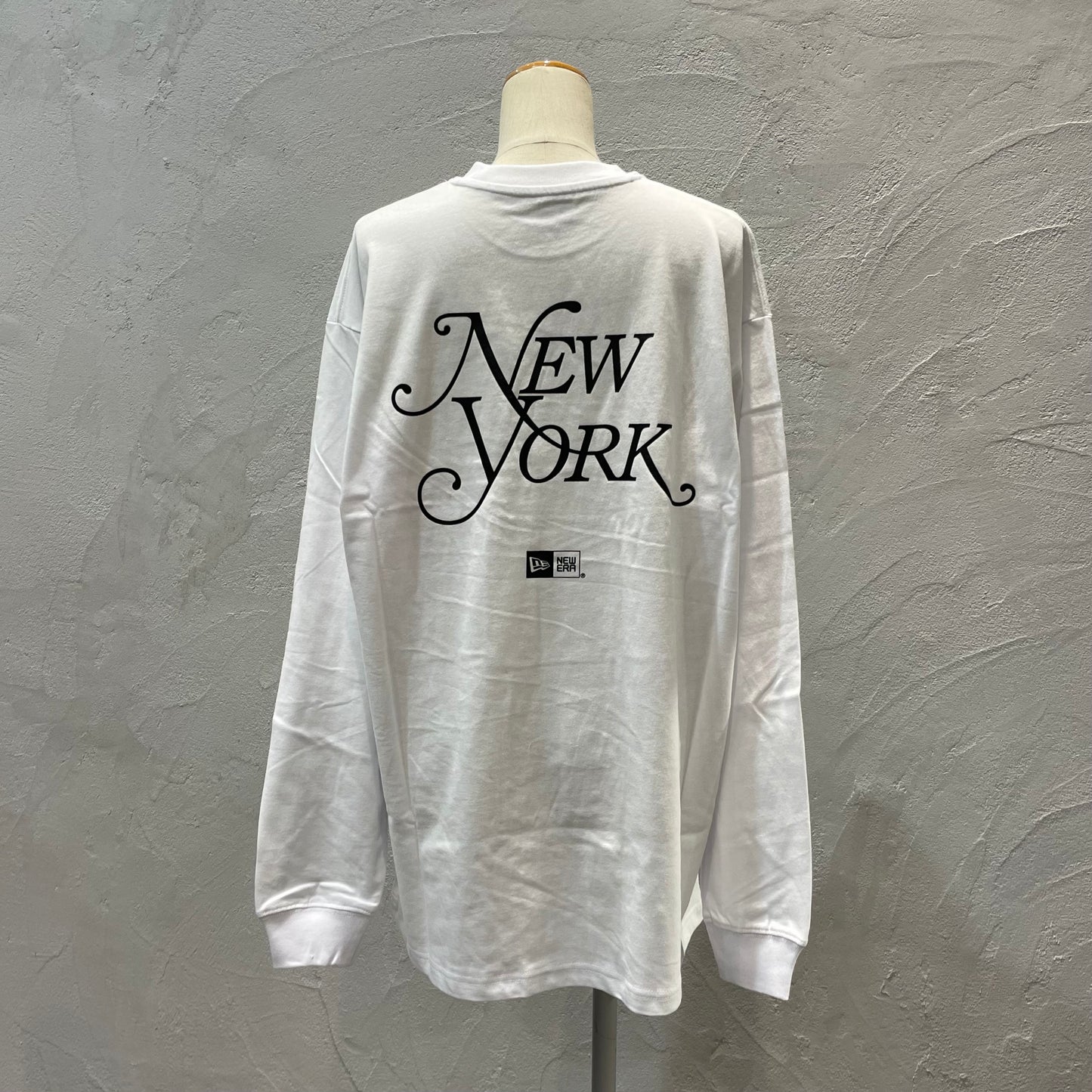 【NEW ERA】オーバーサイズド コットン Tシャツ New York Magazine （white）