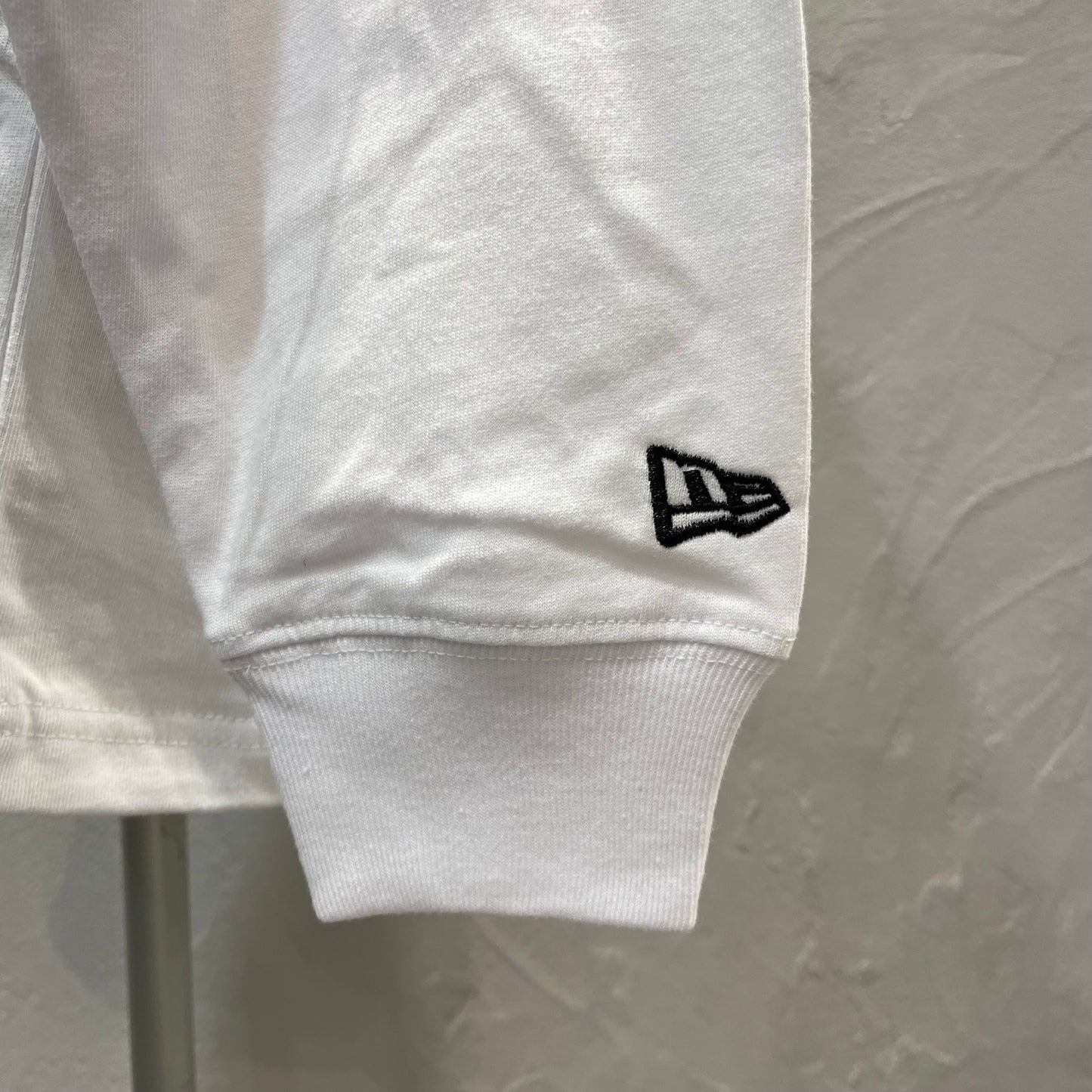 【NEW ERA】オーバーサイズド コットン Tシャツ New York Magazine （white）