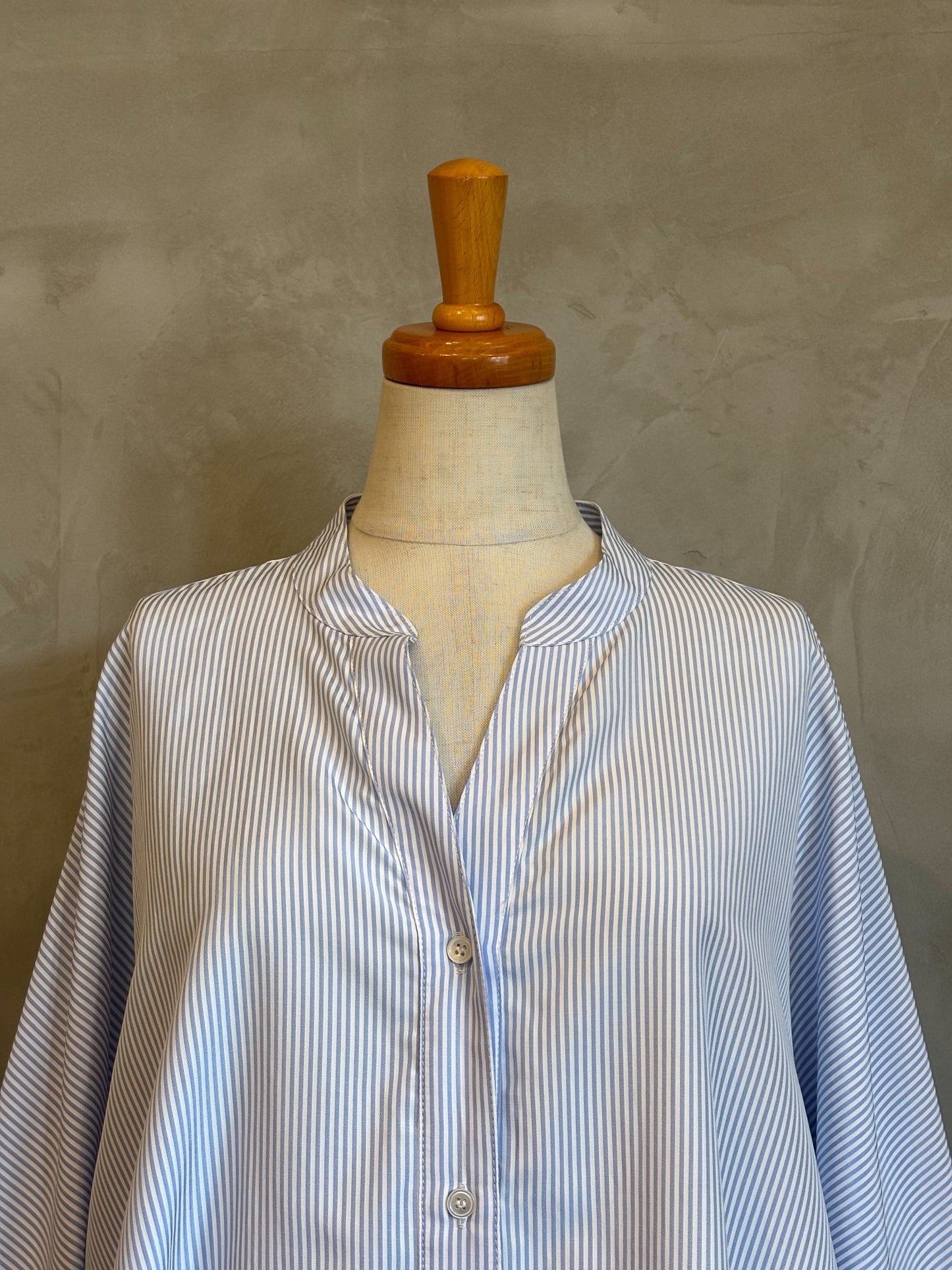 【ACUTA】ピンストライプブロードドルマンポンチョシャツ