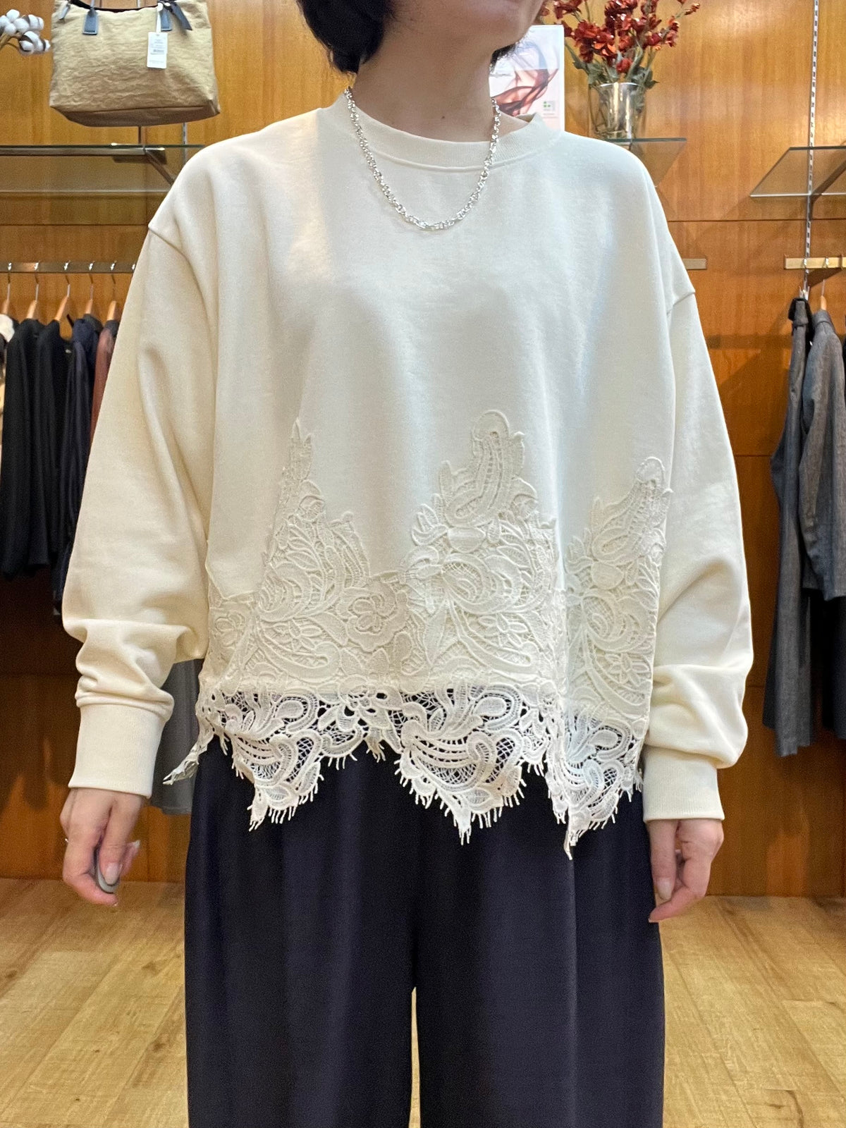 【Hunch】ピグメント裏毛 レースドッキングプルオーバー