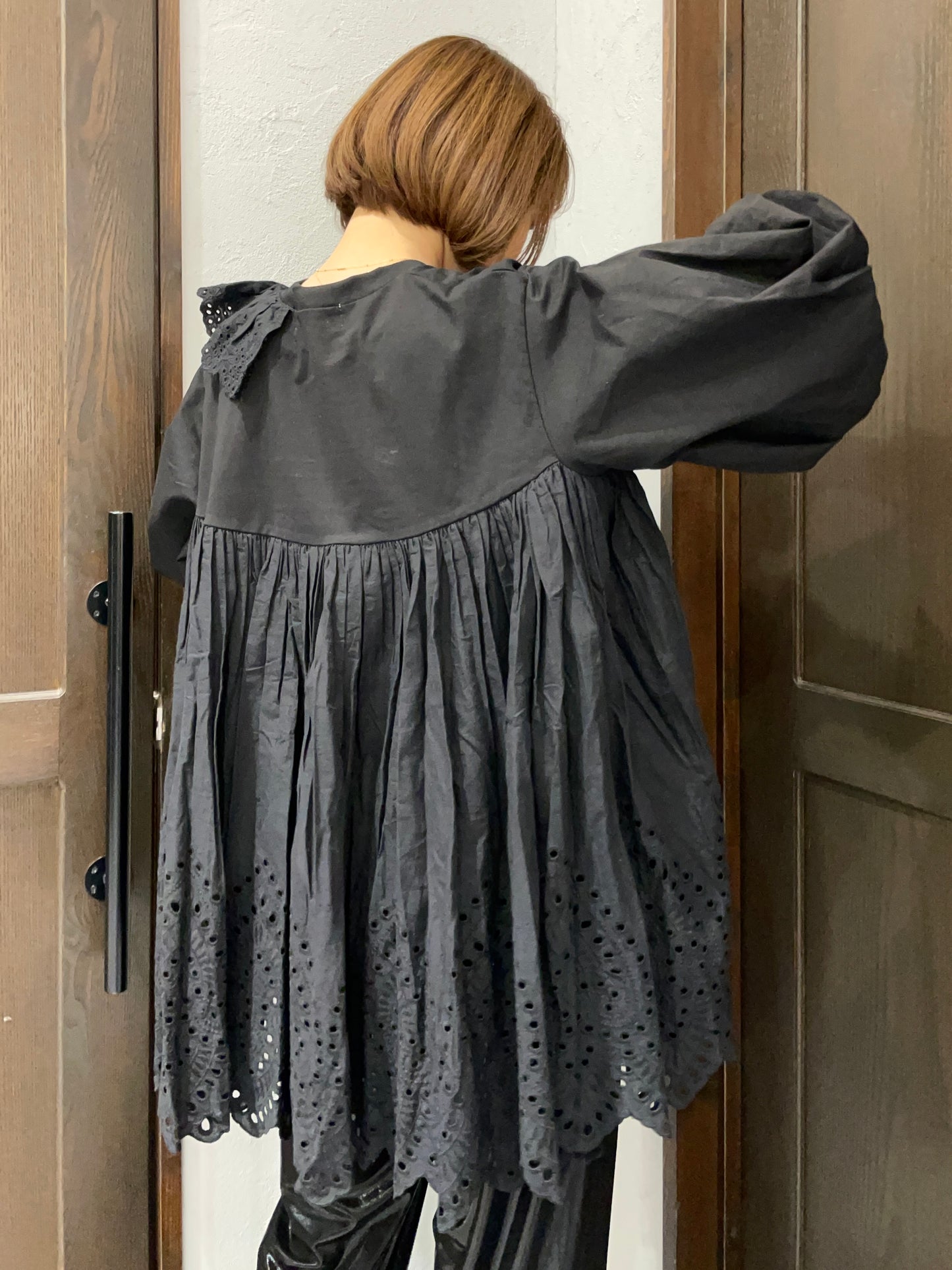 【THOMAS MAGPIE】レースフリルプルオーバー