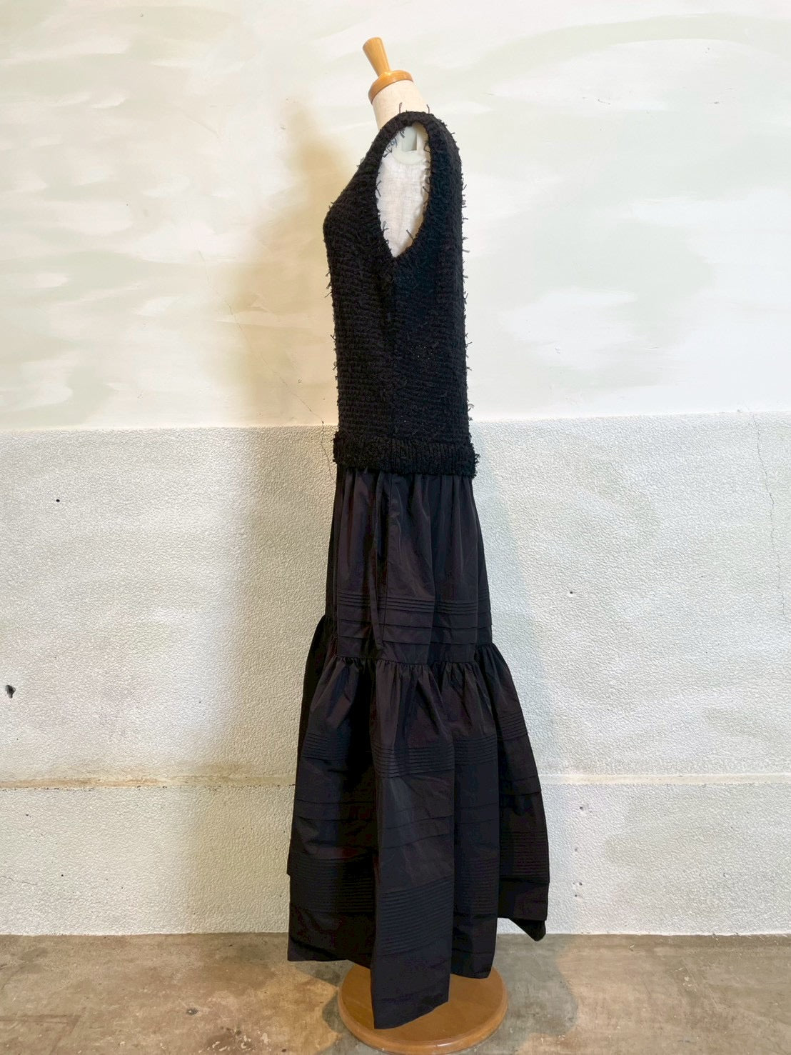 【EN'DAY】【大人のこなれスタイル】ニット×ティアード ワンピース Black×Black