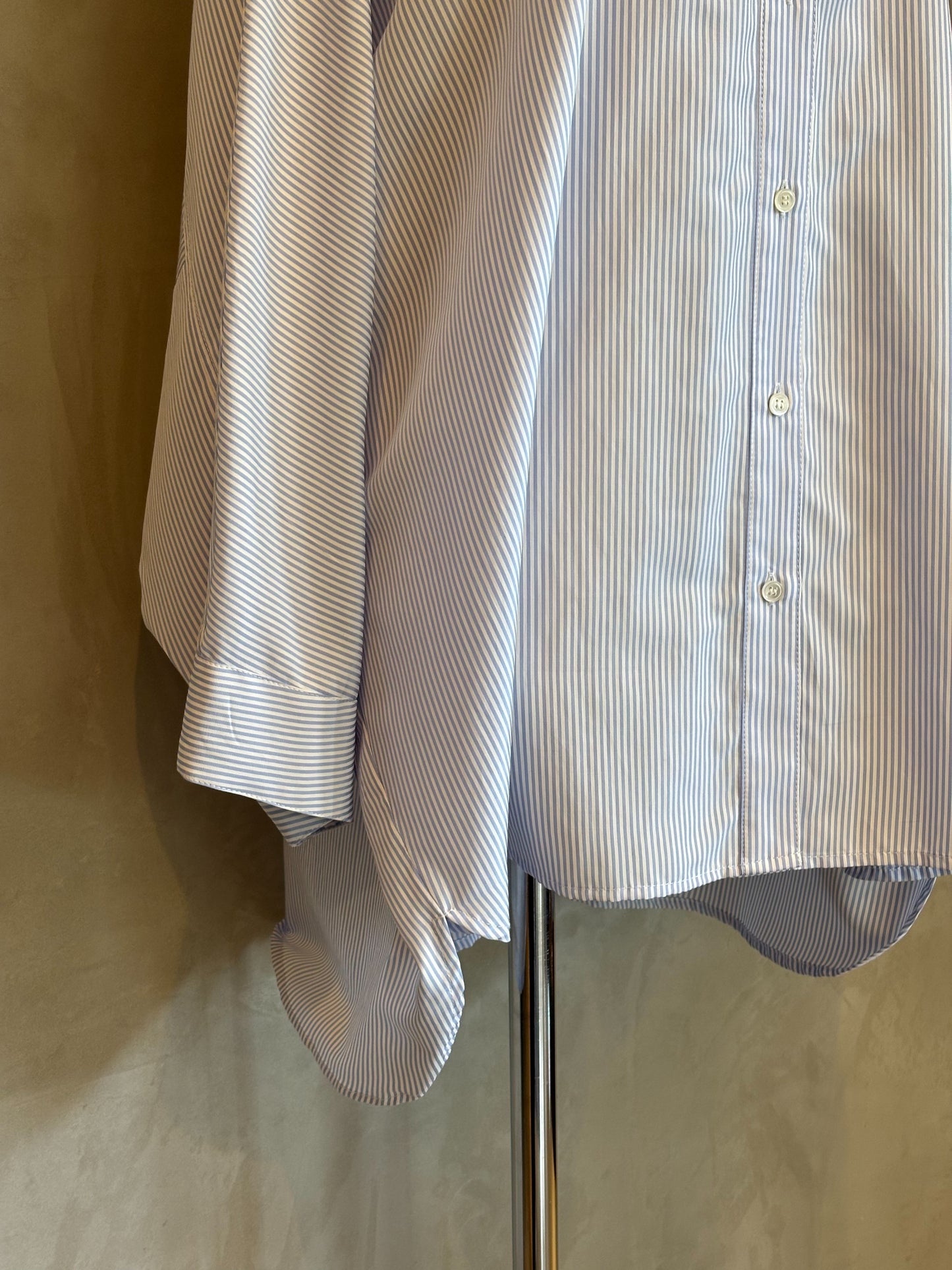 【ACUTA】ピンストライプブロードドルマンポンチョシャツ